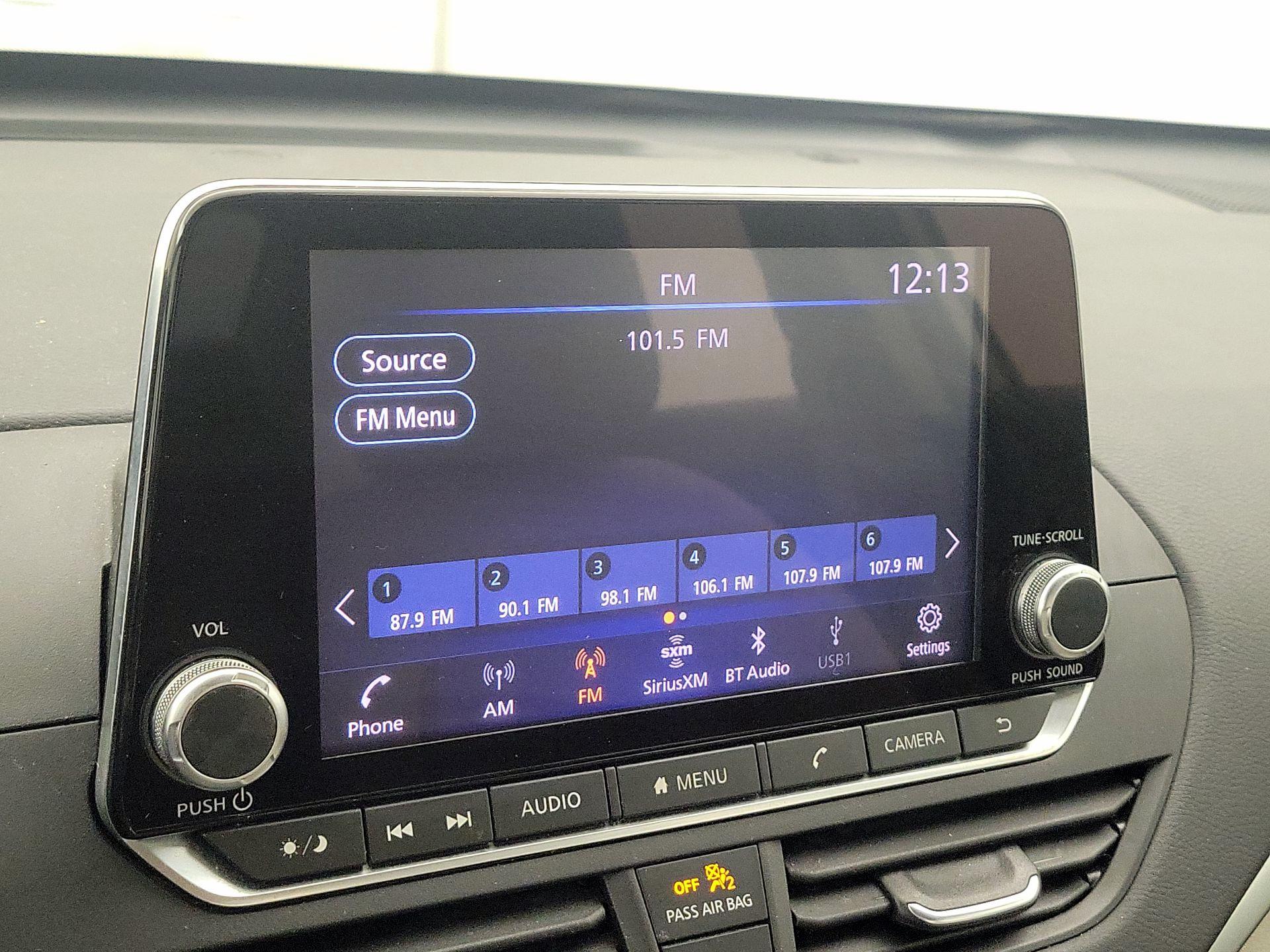 Thumbnail: 2019 Nissan Altima - 15