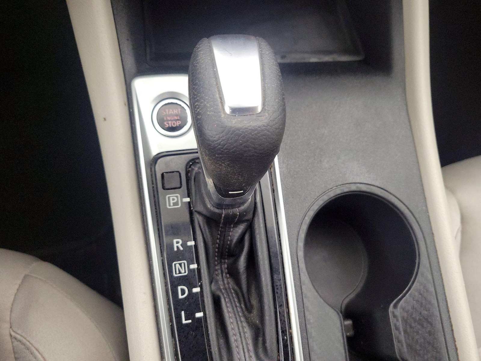 2019 Nissan Altima S - Photo 18