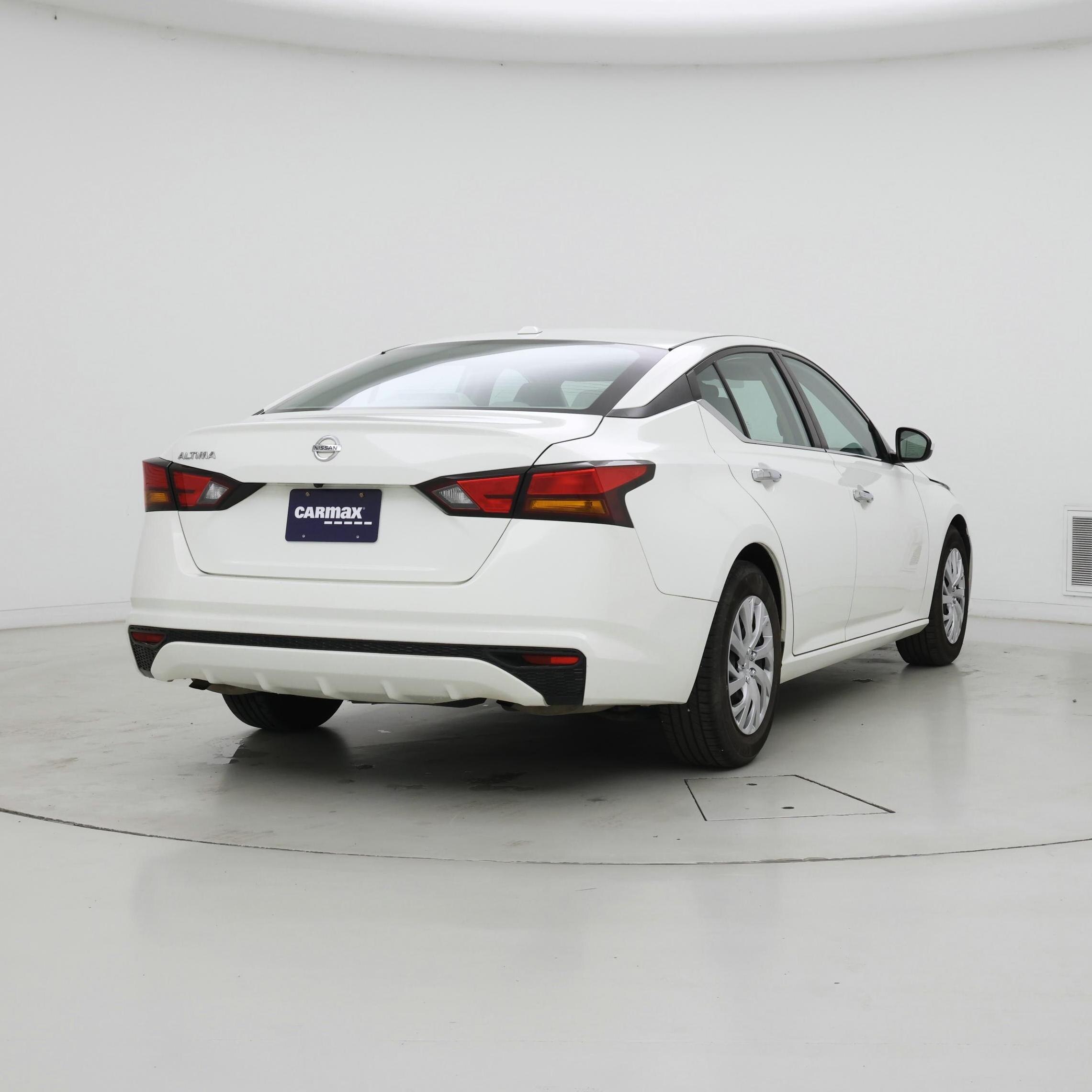 Thumbnail: 2019 Nissan Altima - 8