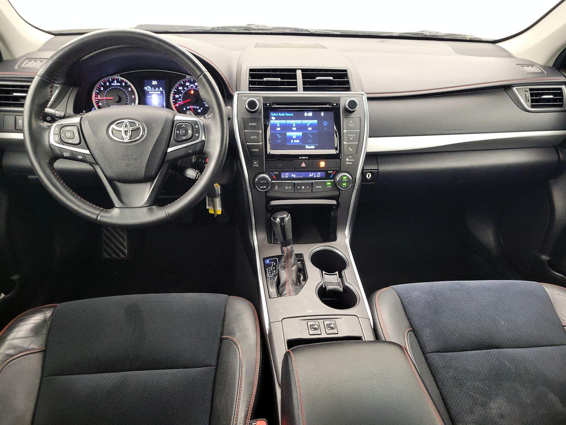 Thumbnail: 2017 Toyota Camry - 9