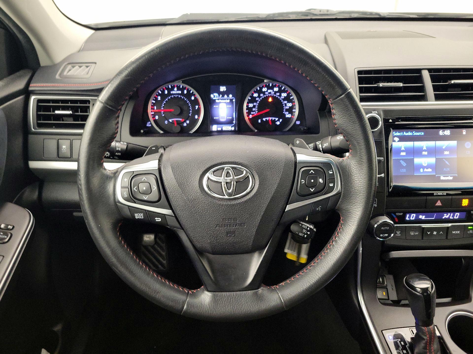 Thumbnail: 2017 Toyota Camry - 10
