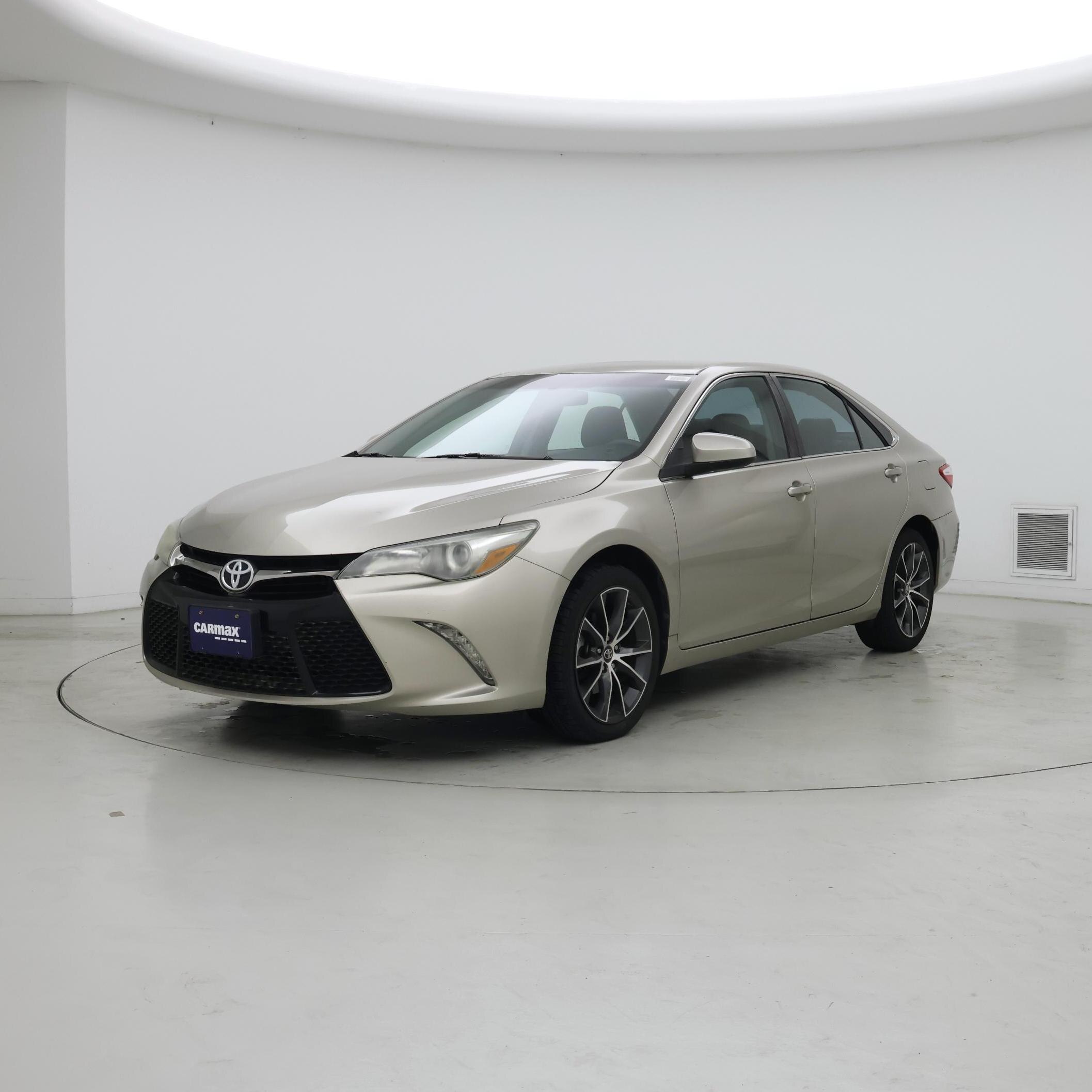 Thumbnail: 2017 Toyota Camry - 4