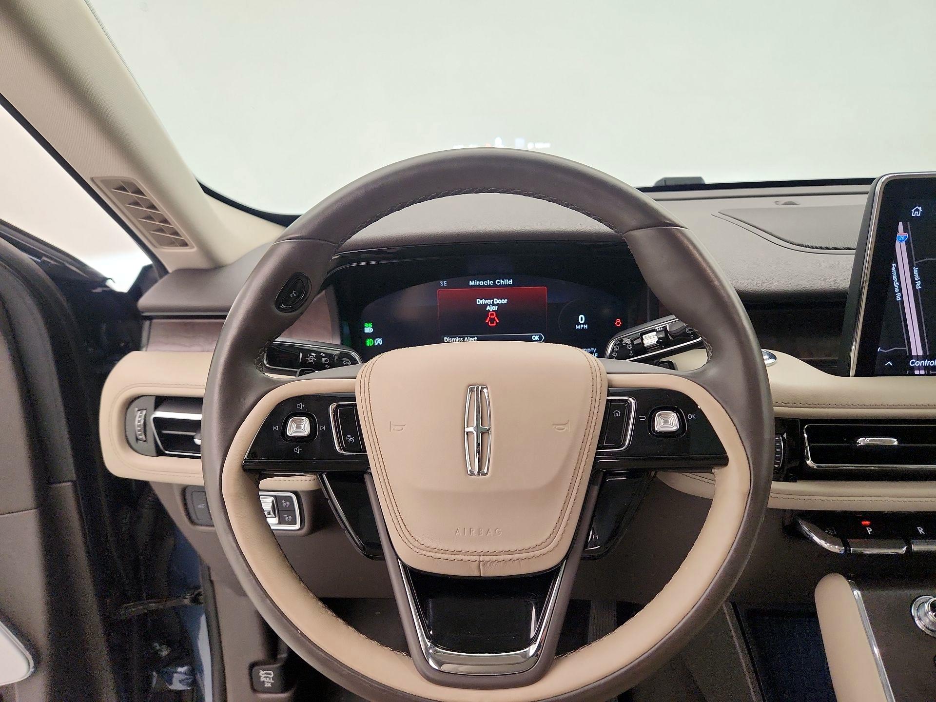 Thumbnail: 2020 Lincoln Aviator - 10