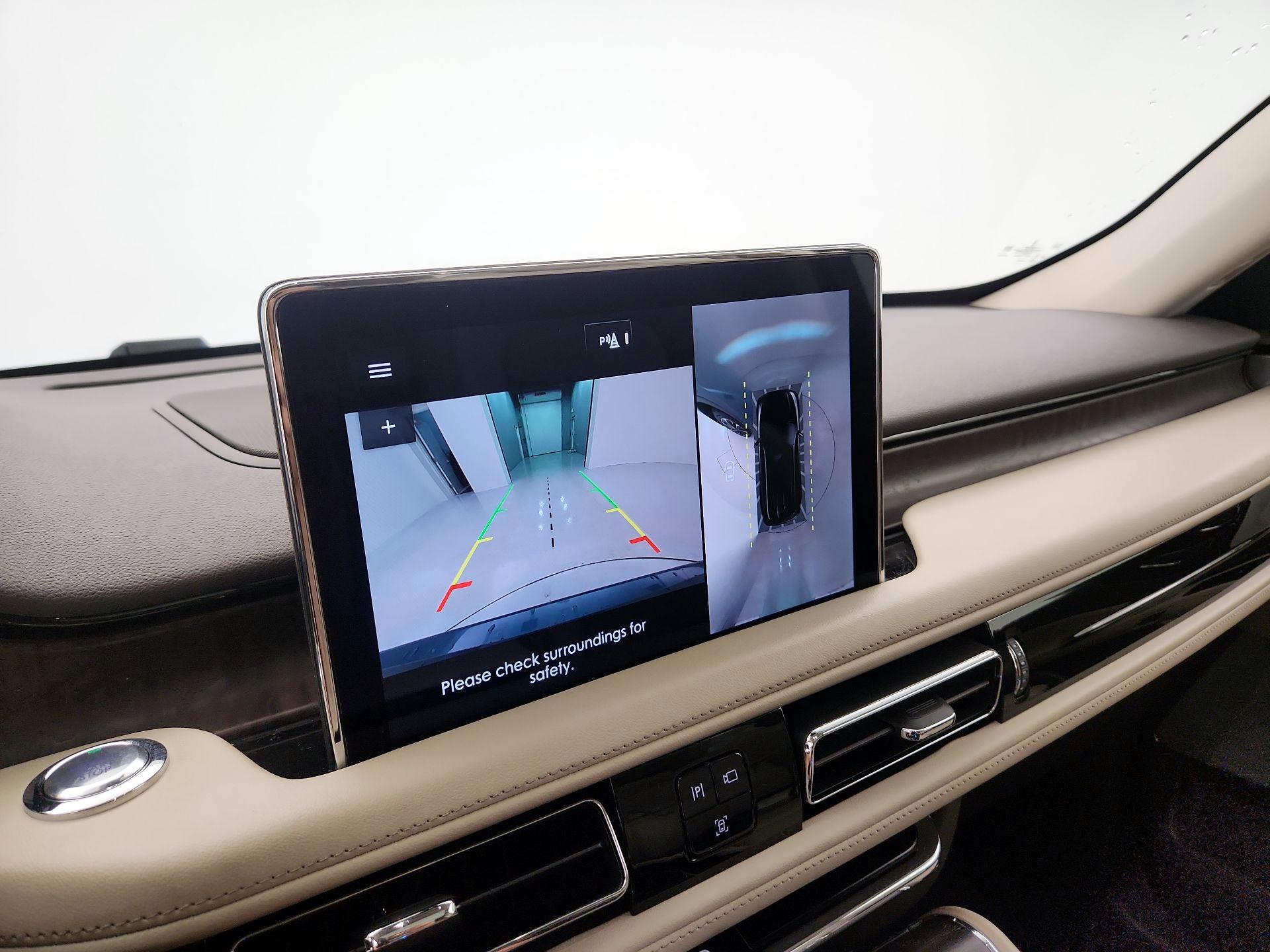 Thumbnail: 2020 Lincoln Aviator - 15