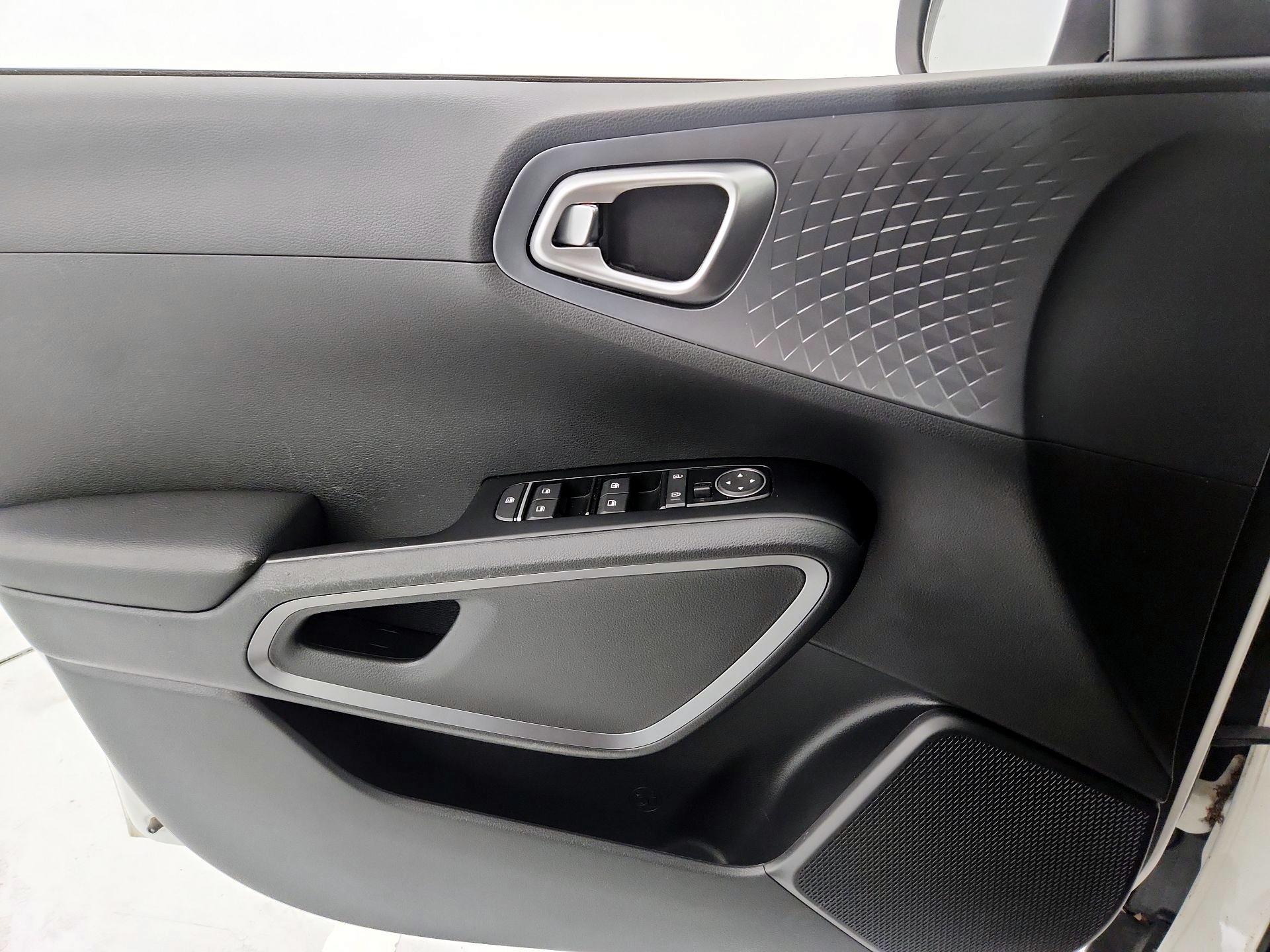 Thumbnail: 2020 Kia Soul - 12