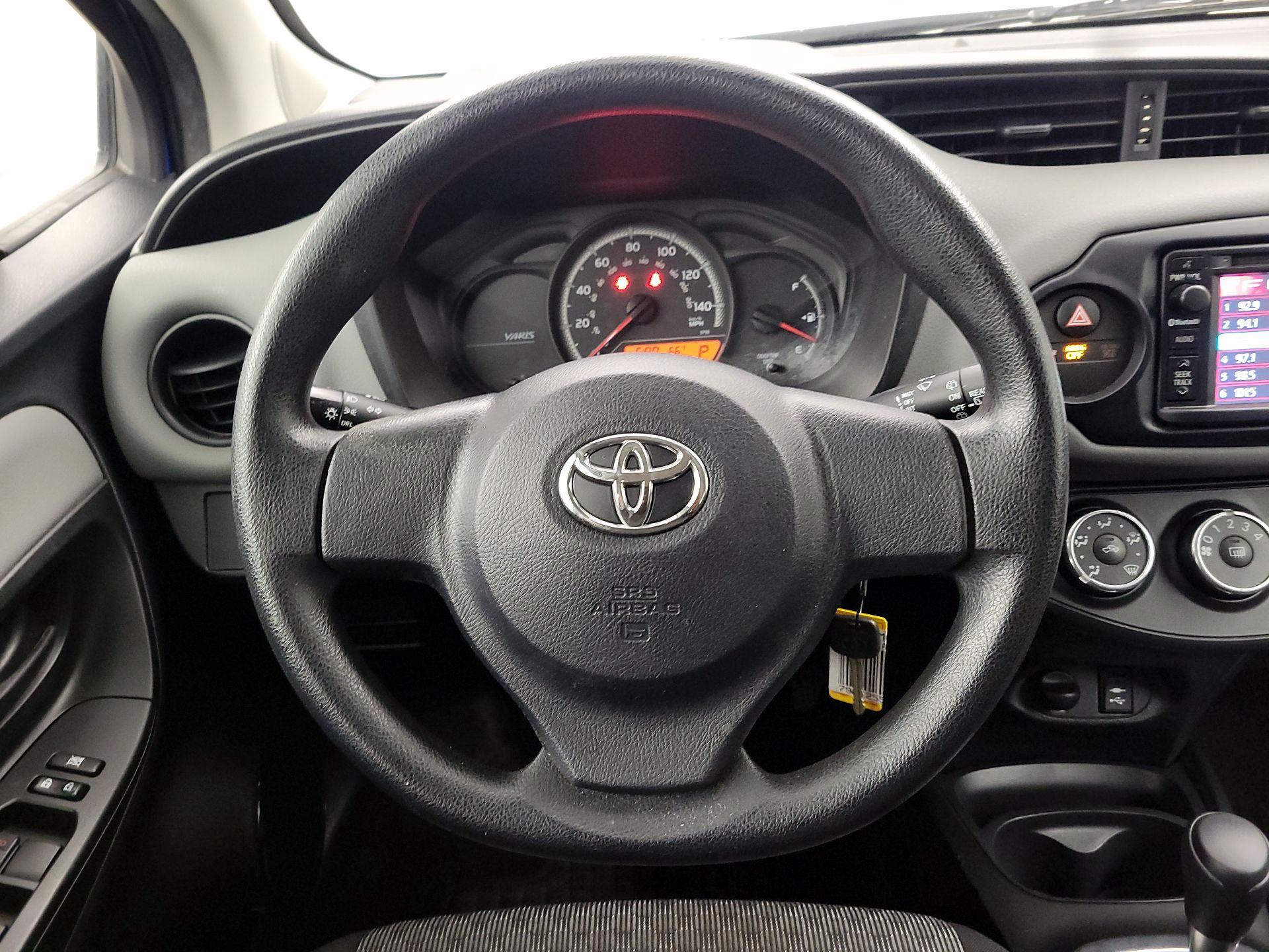 Thumbnail: 2015 Toyota Yaris - 10