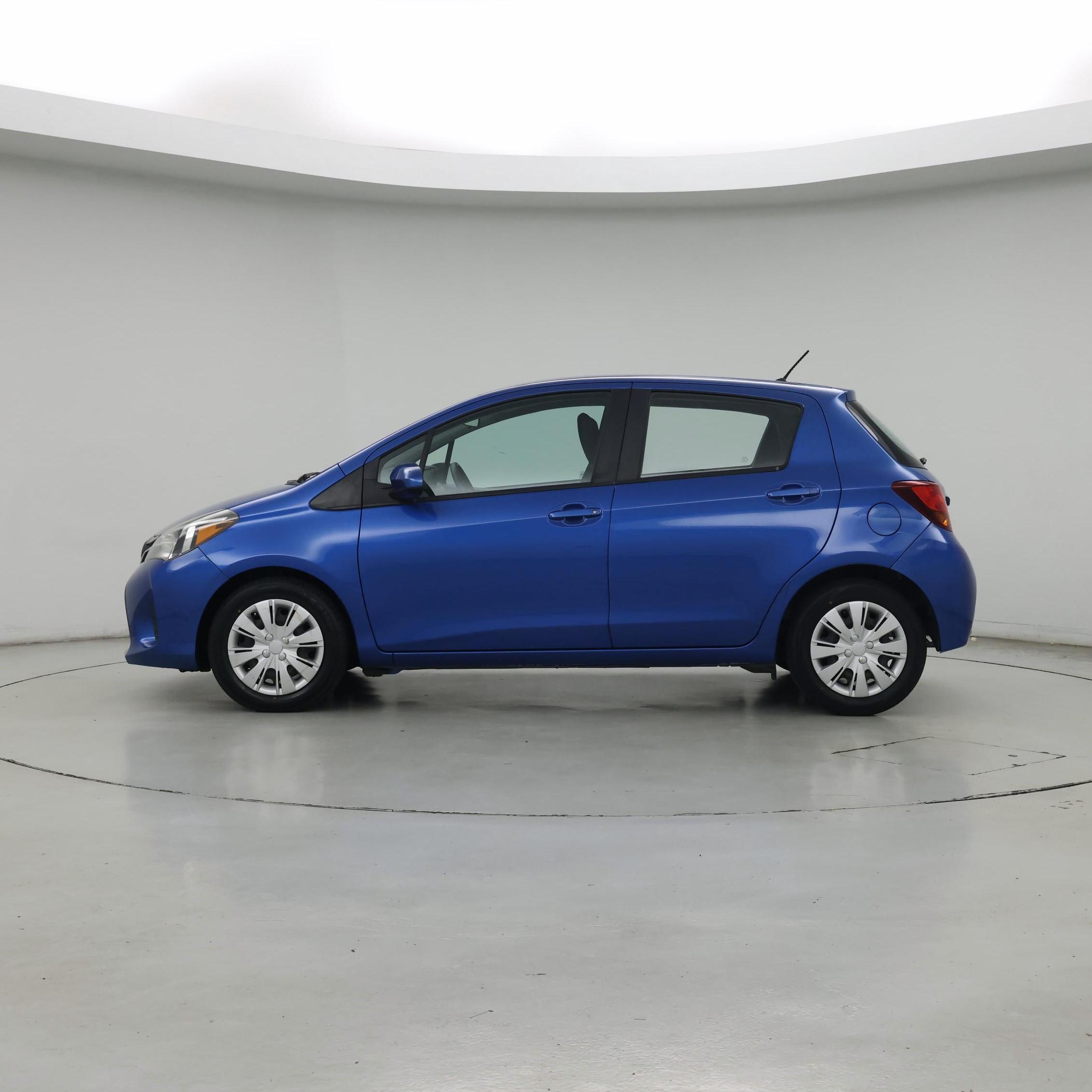 Thumbnail: 2015 Toyota Yaris - 3