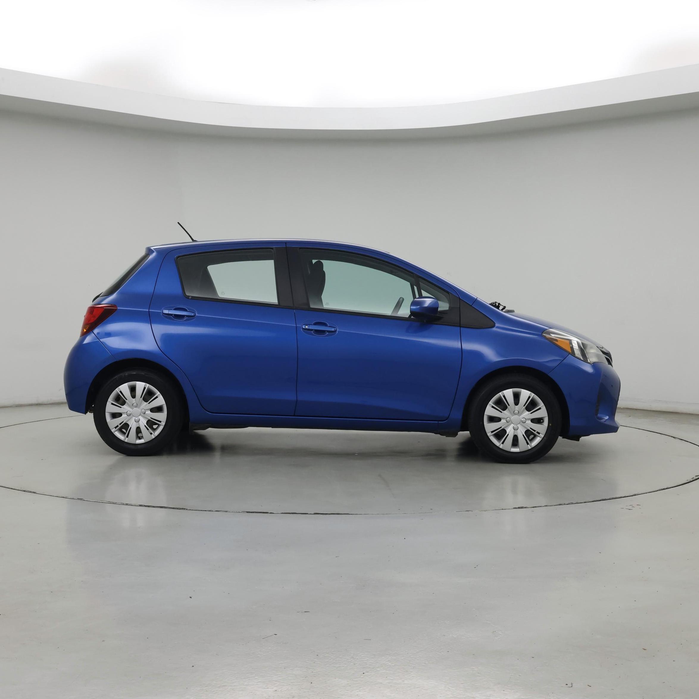 Thumbnail: 2015 Toyota Yaris - 7