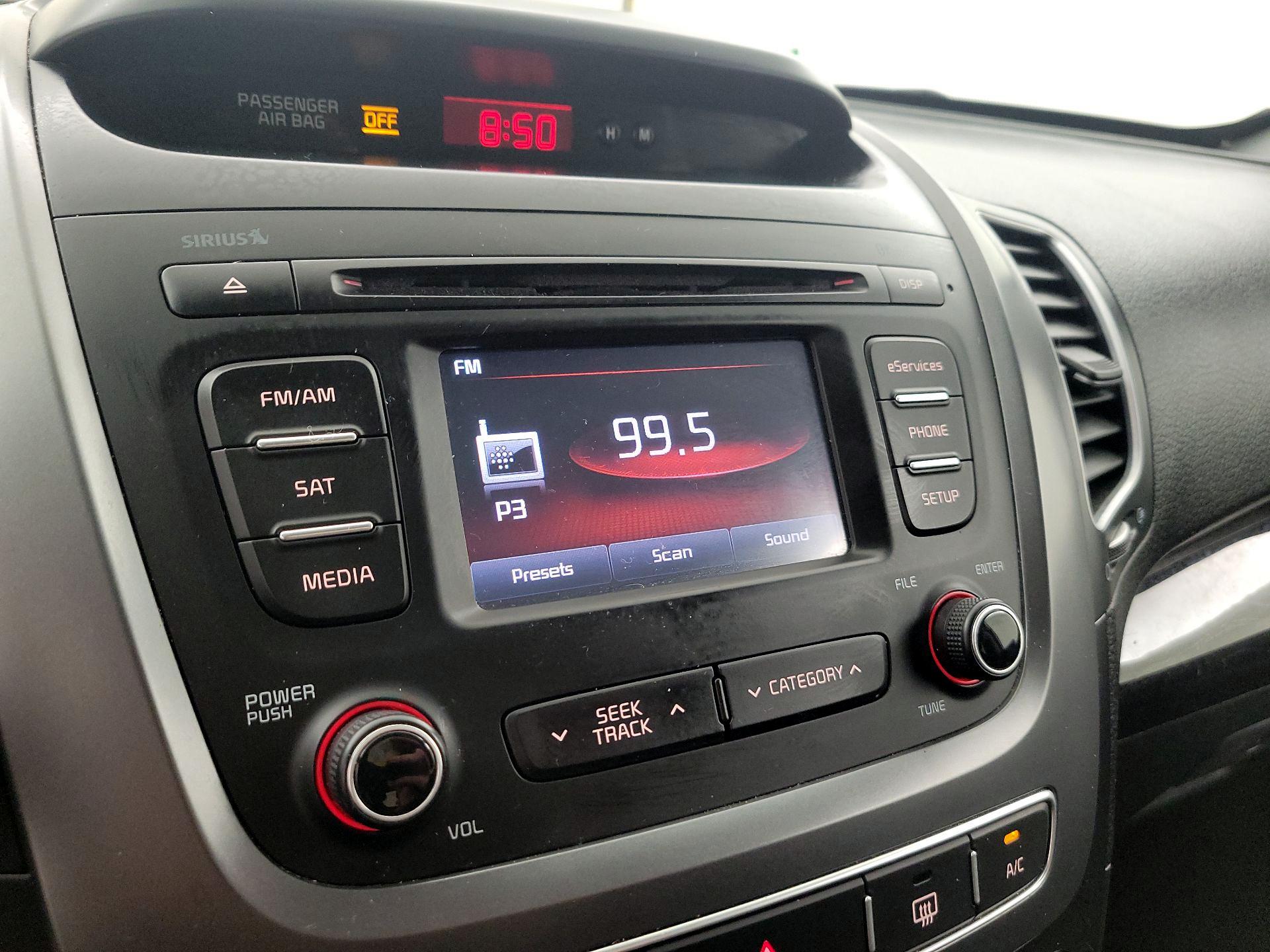 Thumbnail: 2014 Kia Sorento - 15