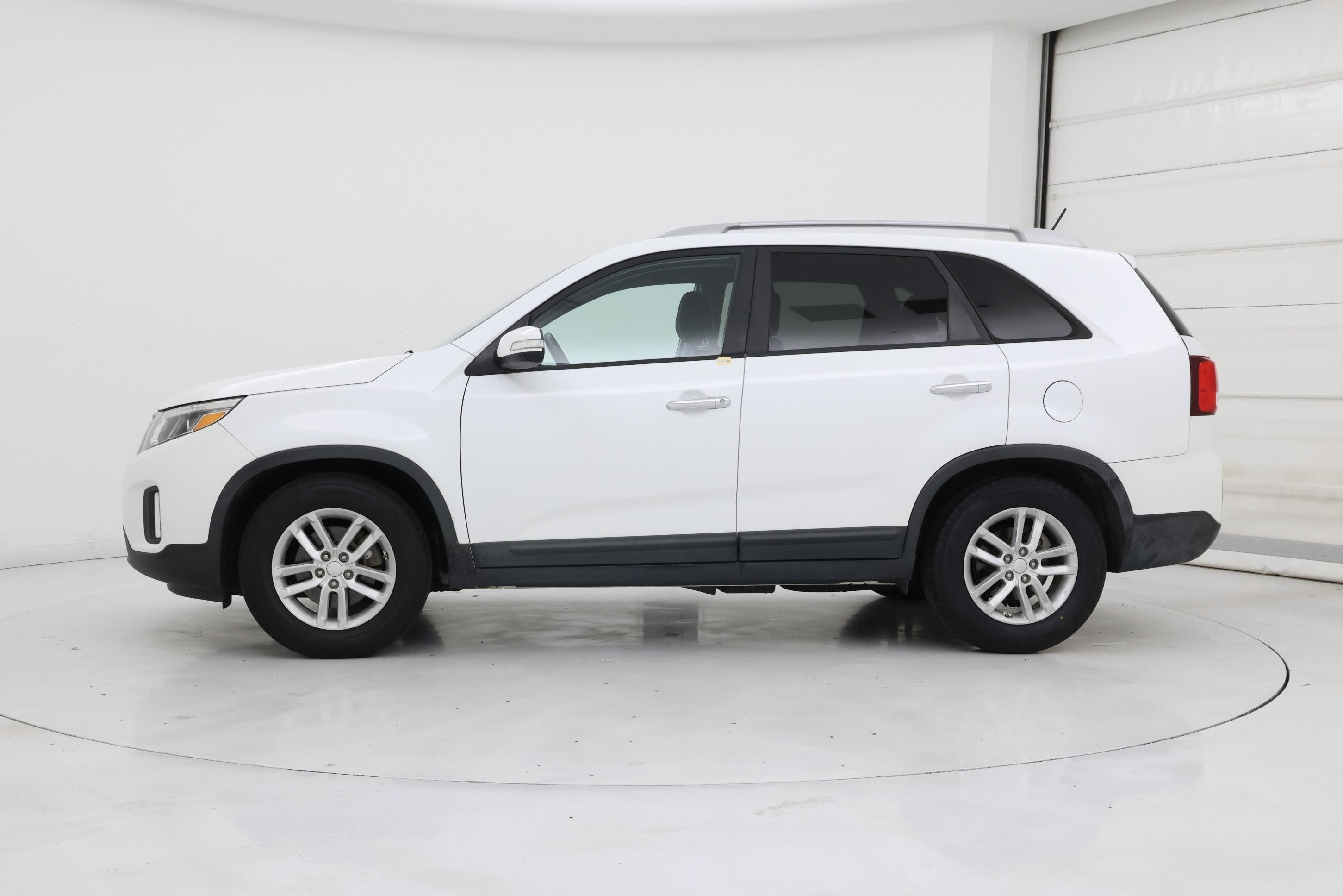 Thumbnail: 2014 Kia Sorento - 3