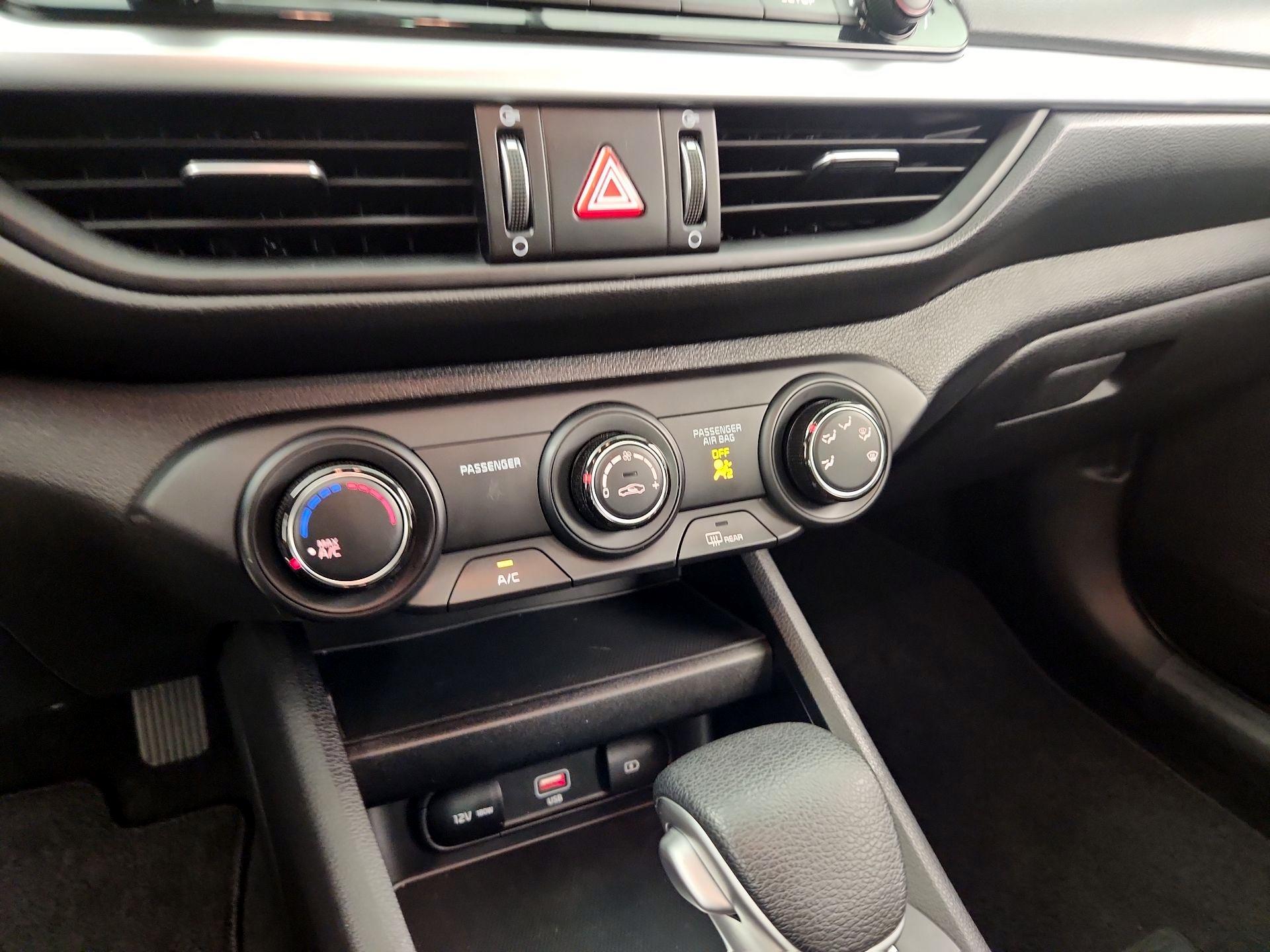 Thumbnail: 2024 Kia Forte - 16