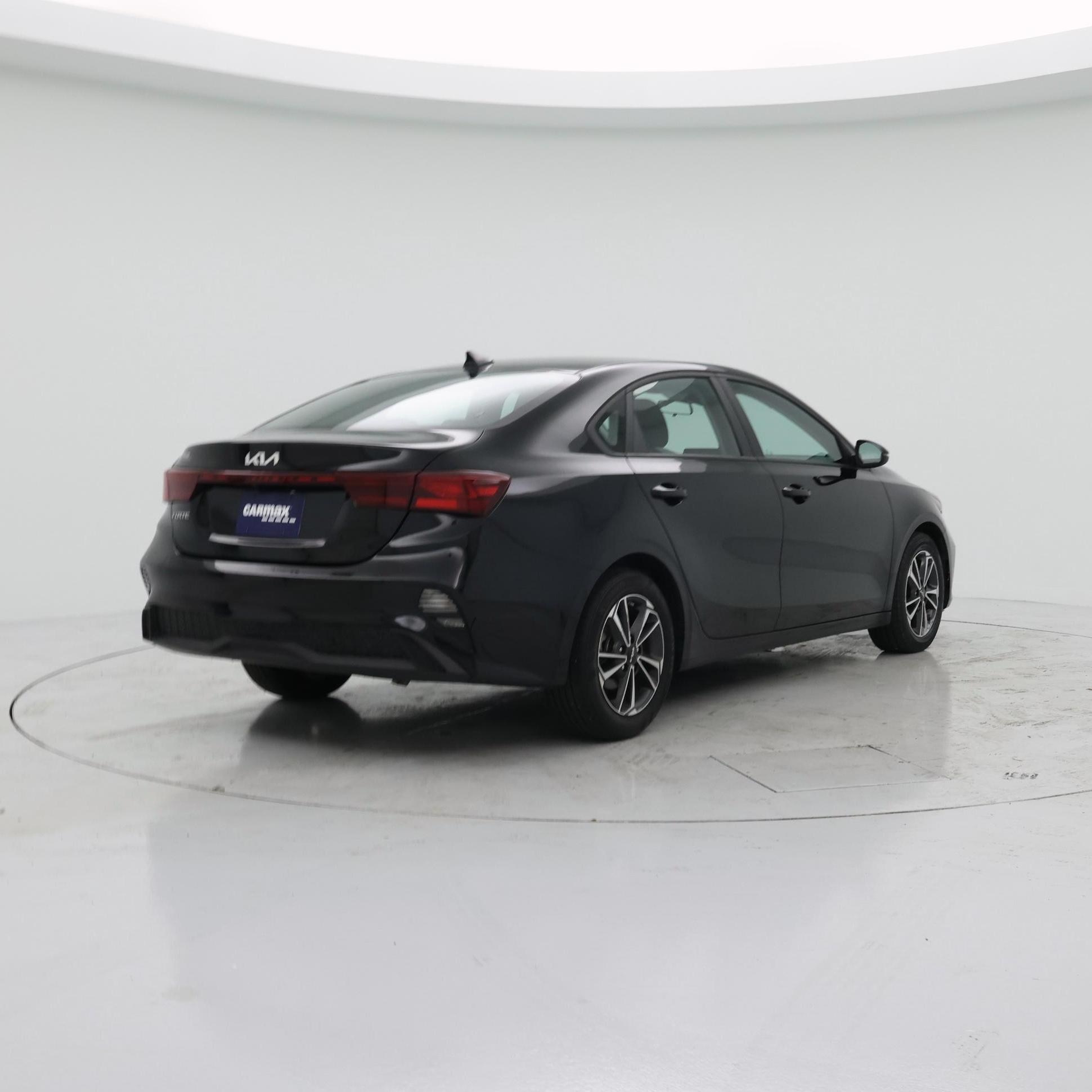 Thumbnail: 2024 Kia Forte - 8