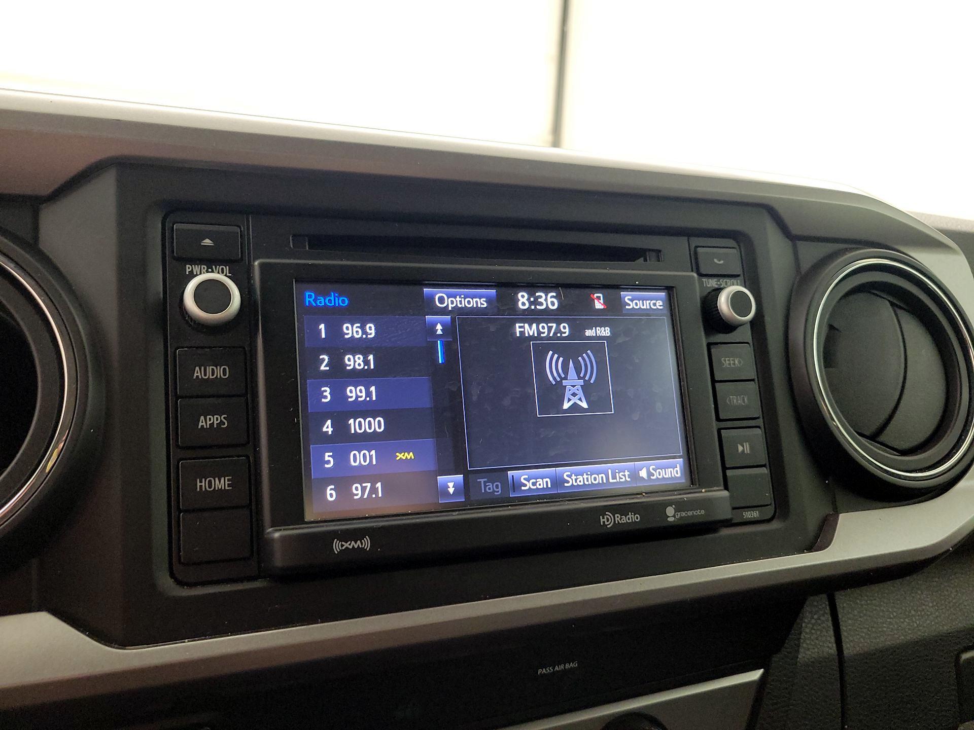 Thumbnail: 2019 Toyota Tacoma - 15