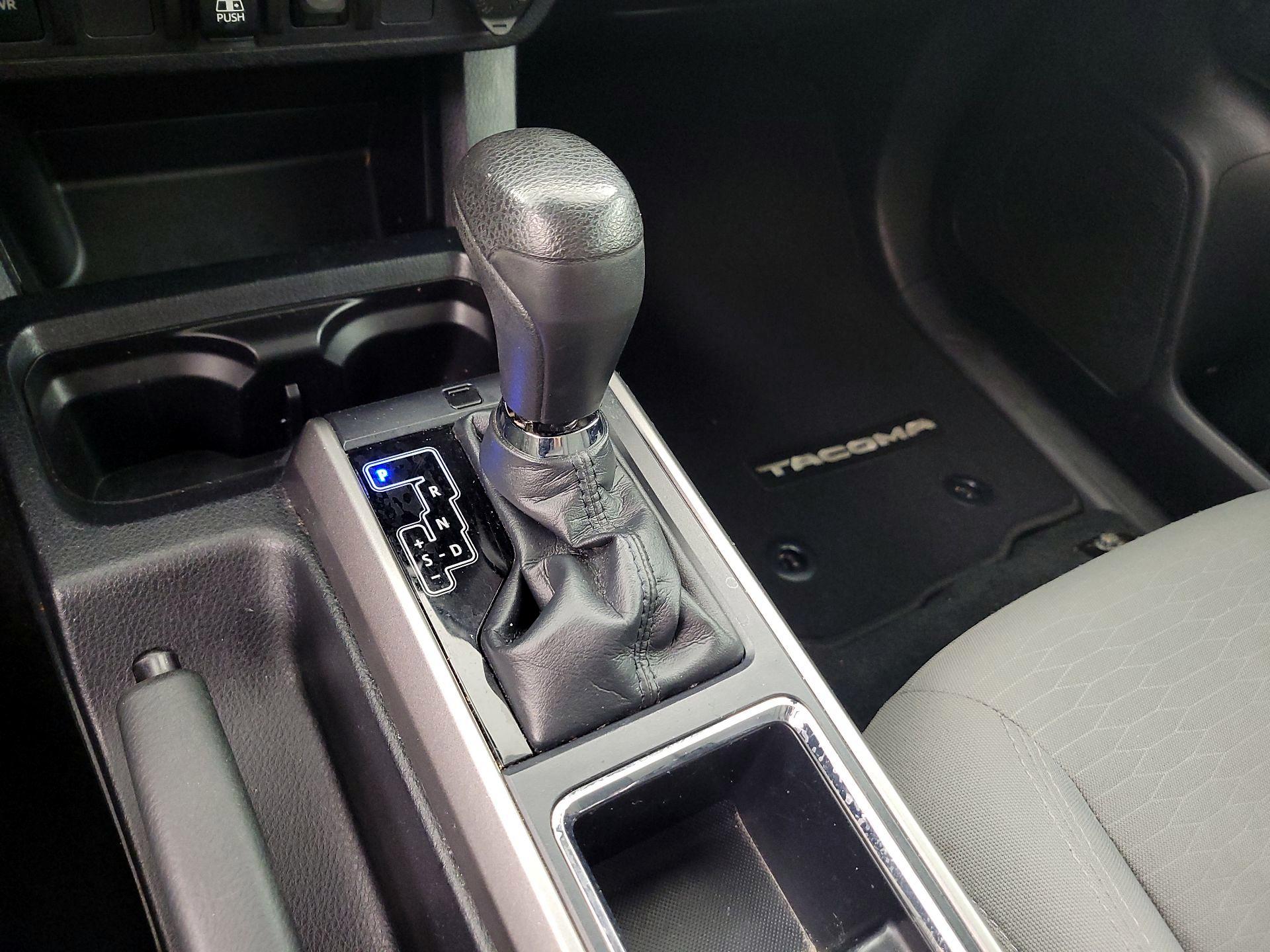 Thumbnail: 2019 Toyota Tacoma - 17