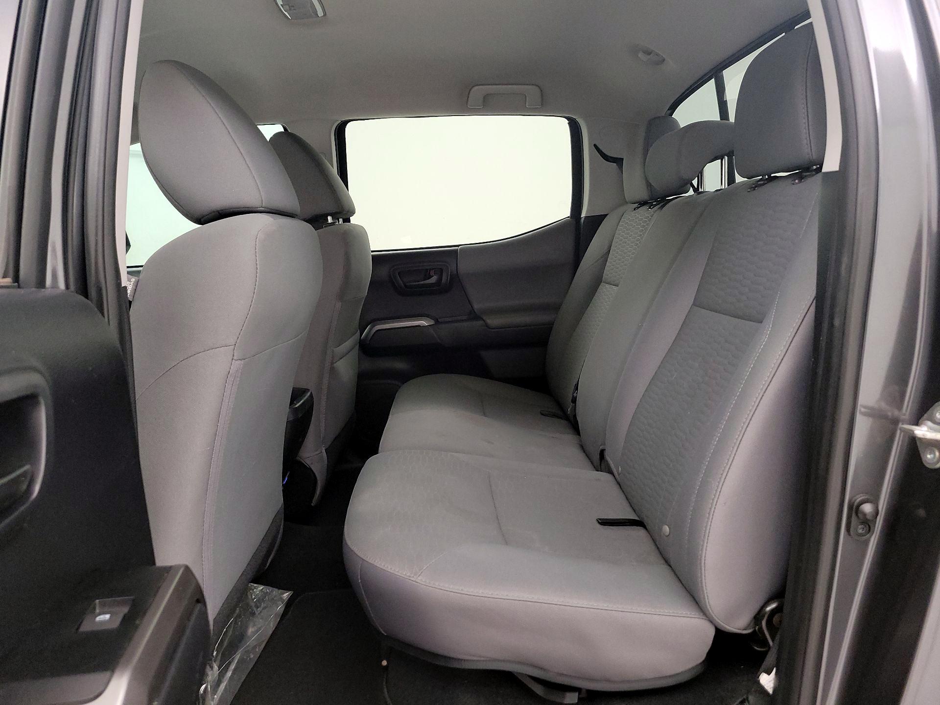 Thumbnail: 2019 Toyota Tacoma - 19