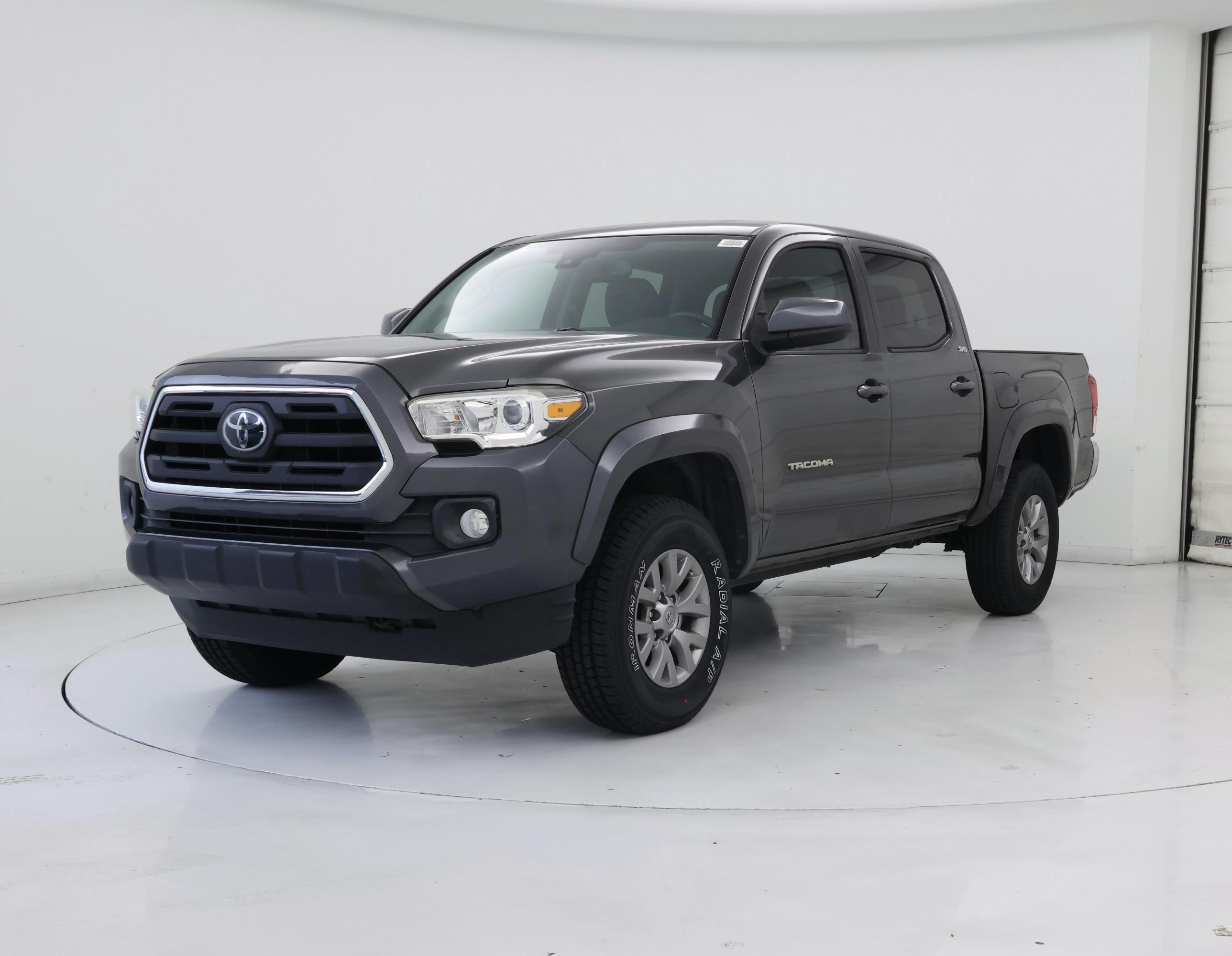 Thumbnail: 2019 Toyota Tacoma - 4
