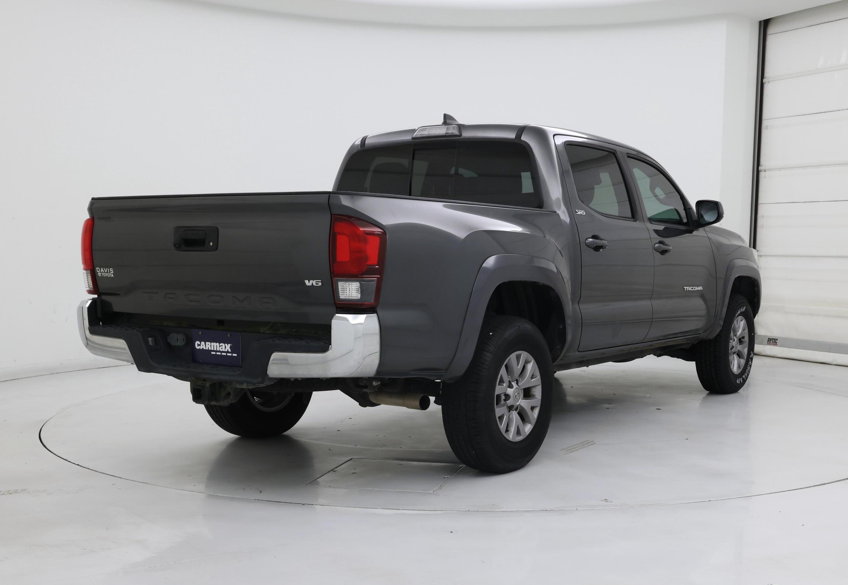 Thumbnail: 2019 Toyota Tacoma - 8