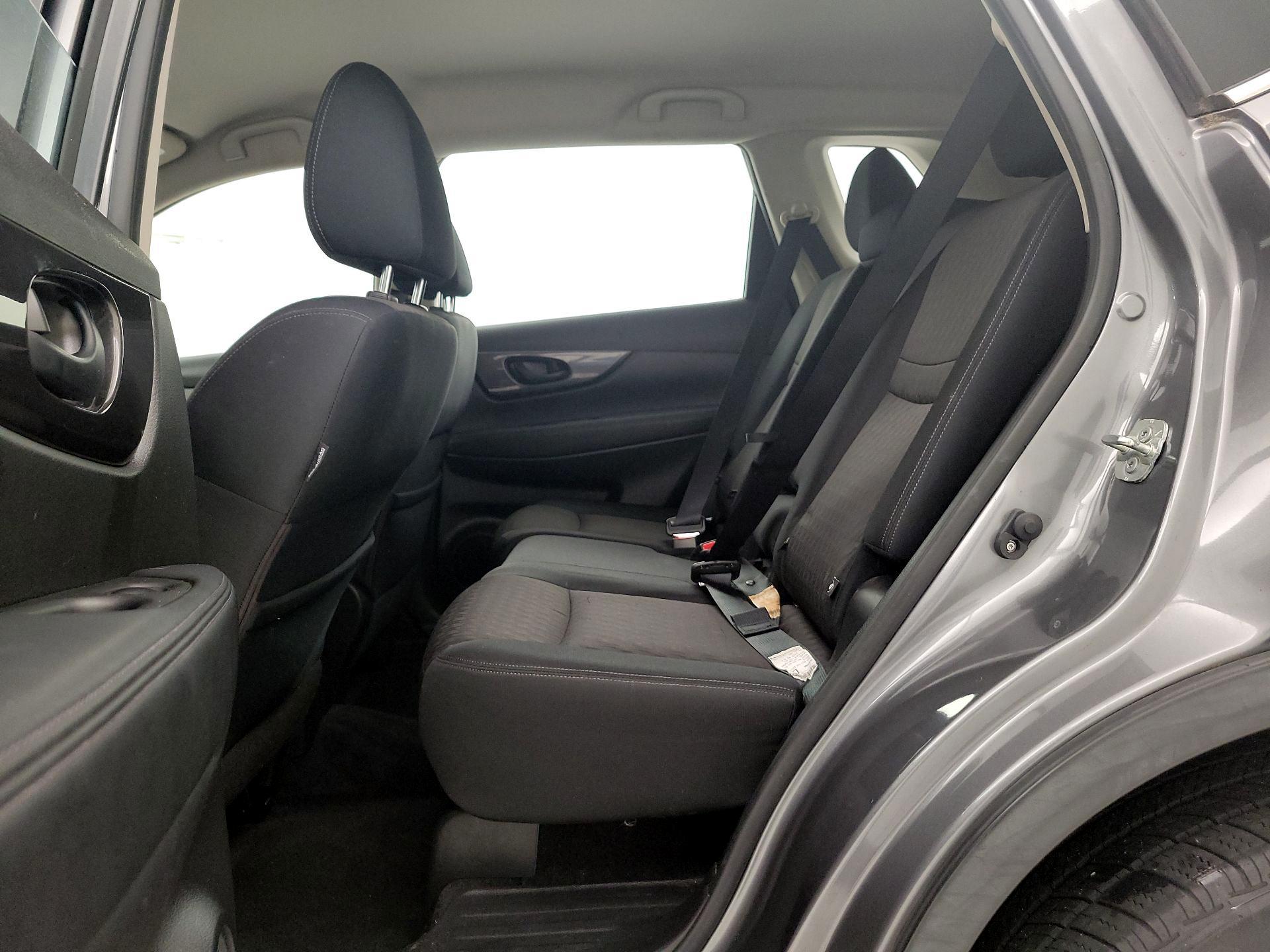 Thumbnail: 2019 Nissan Rogue - 19
