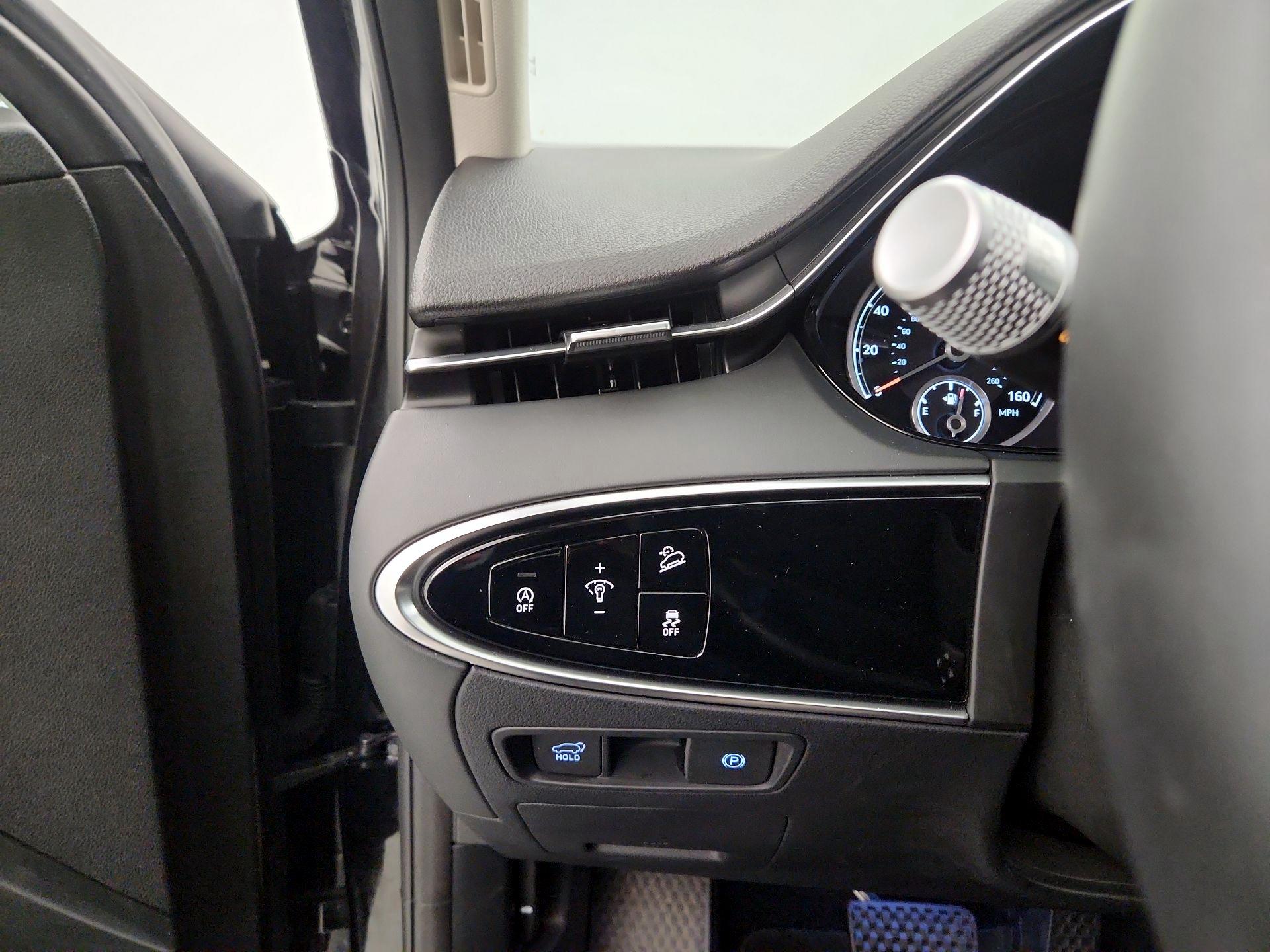 Thumbnail: 2023 Genesis GV70 - 13