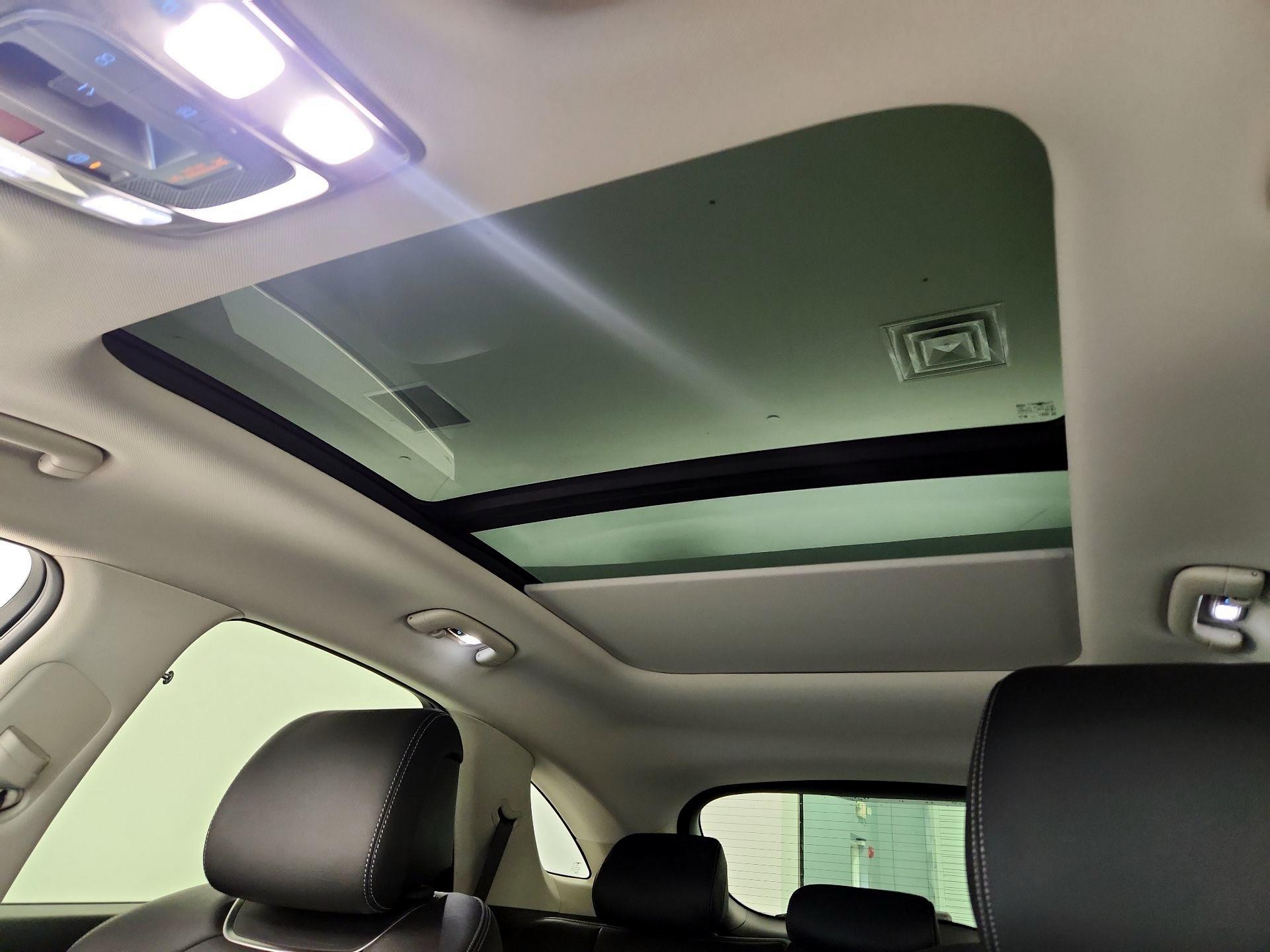 Thumbnail: 2023 Genesis GV70 - 20