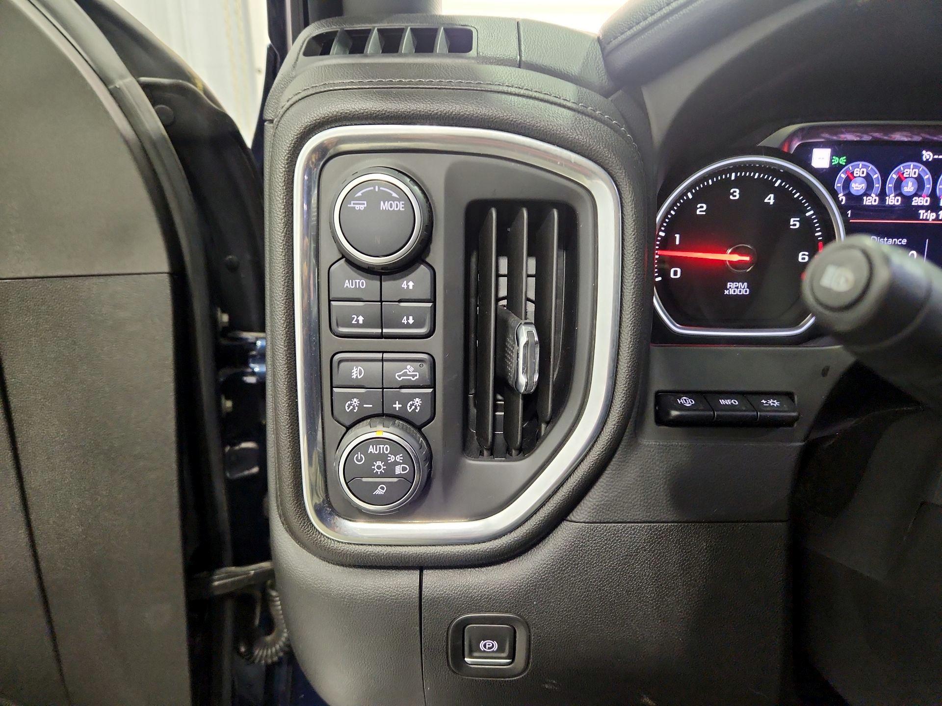 Thumbnail: 2020 Chevrolet Silverado 2500 - 13