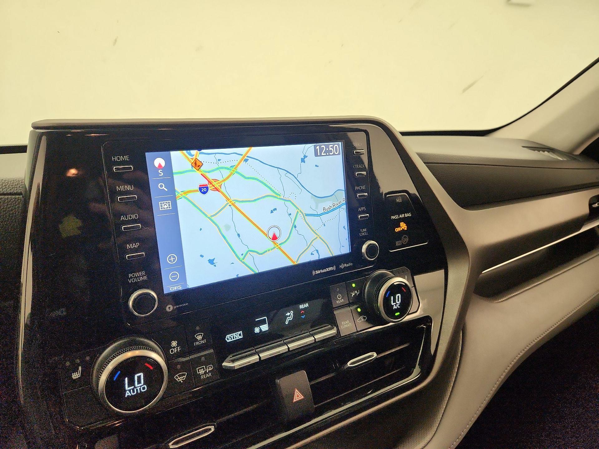 Thumbnail: 2022 Toyota Highlander - 14