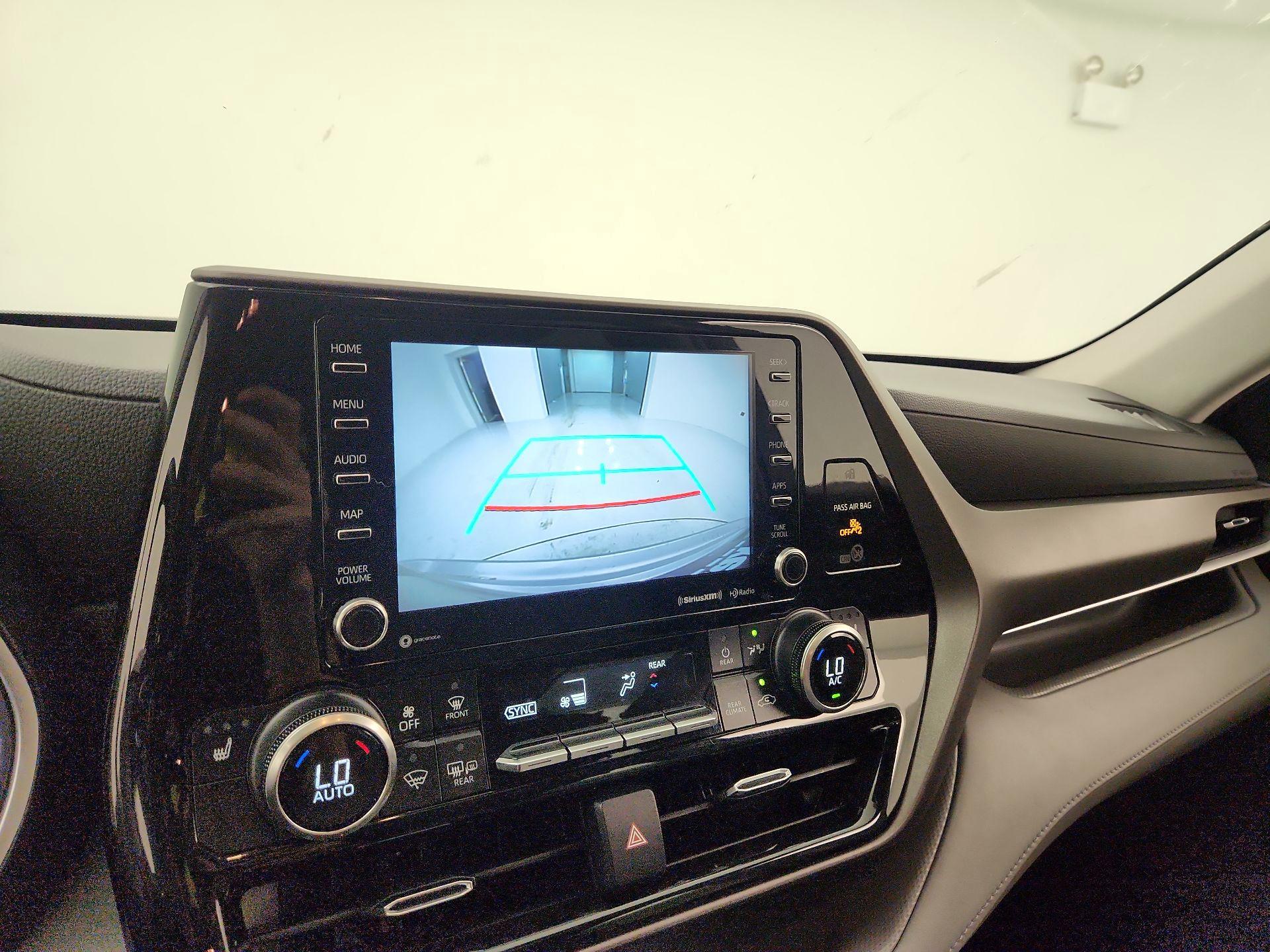 Thumbnail: 2022 Toyota Highlander - 15