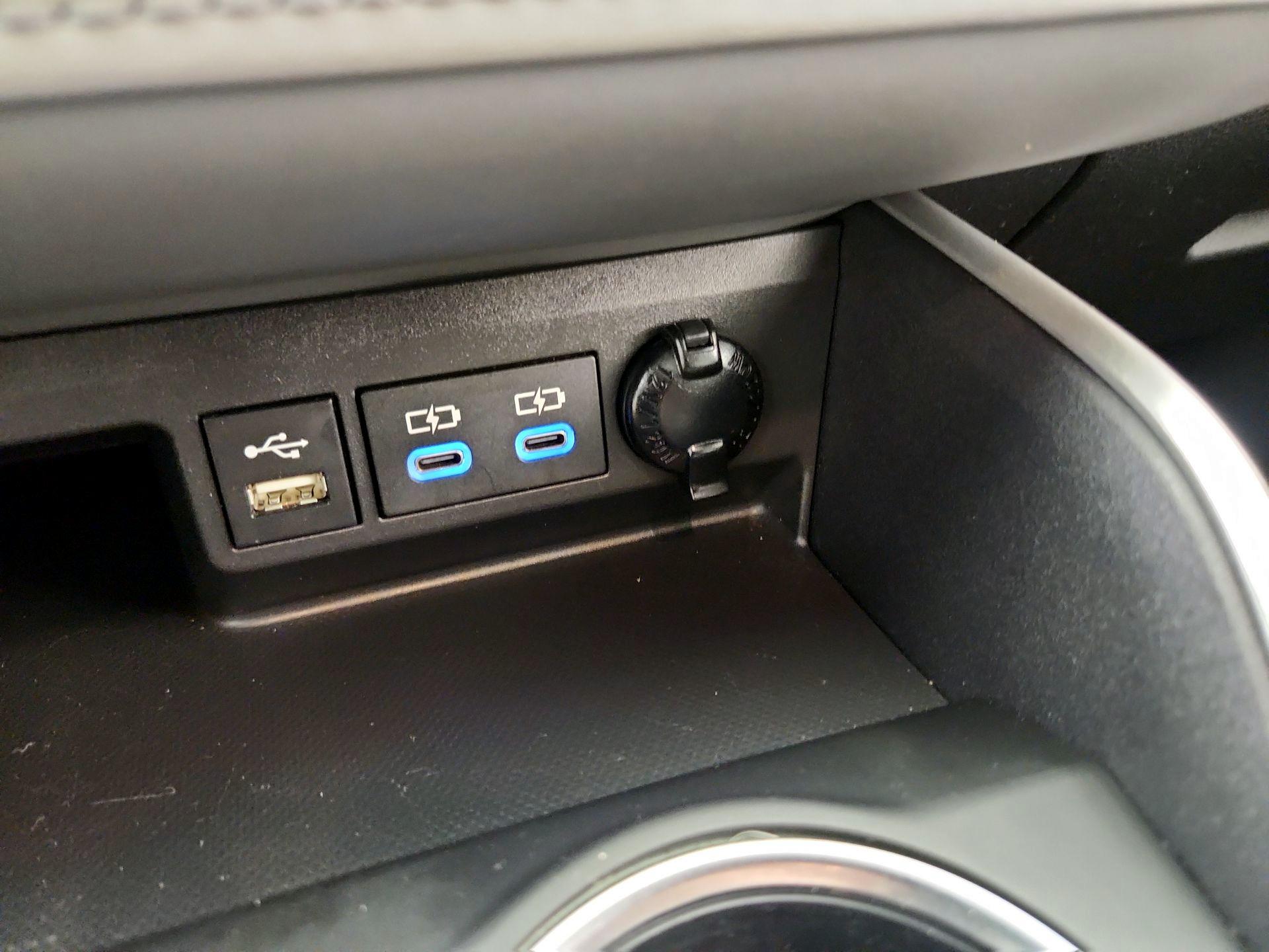 Thumbnail: 2022 Toyota Highlander - 19