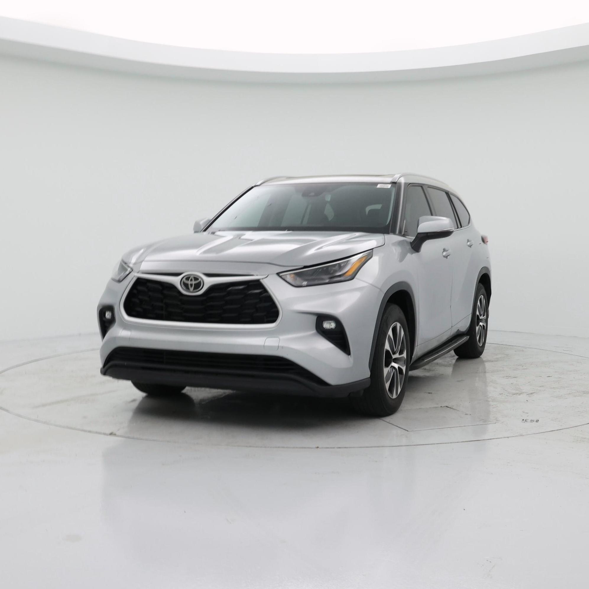 Thumbnail: 2022 Toyota Highlander - 4