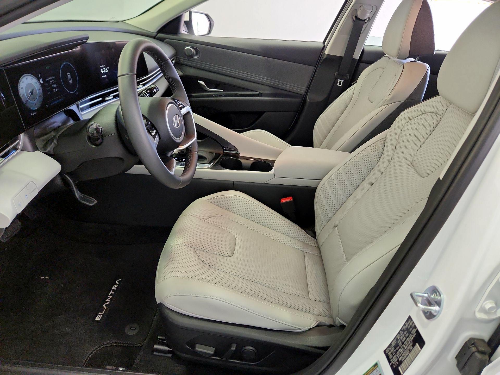 Thumbnail: 2025 Hyundai Elantra - 11