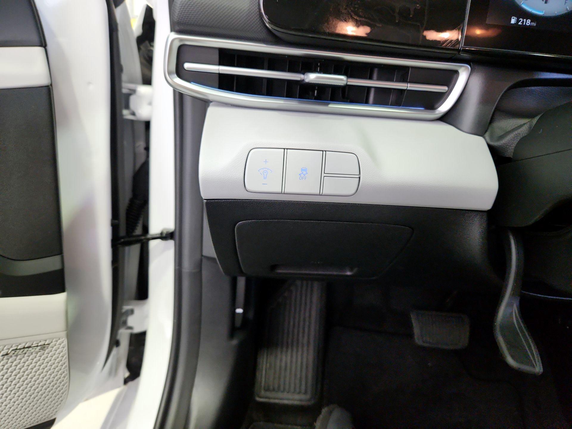 Thumbnail: 2025 Hyundai Elantra - 13