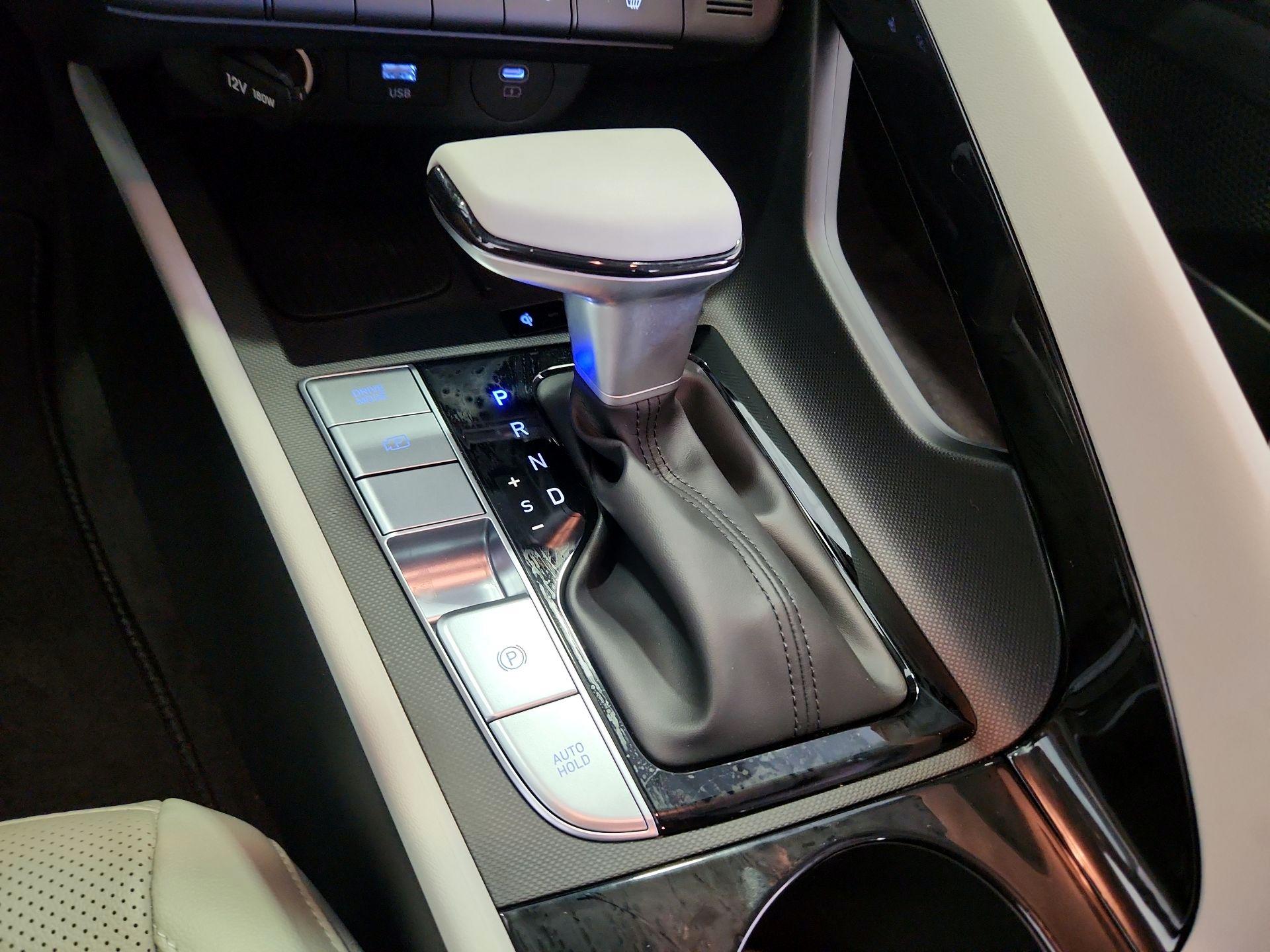 Thumbnail: 2025 Hyundai Elantra - 17