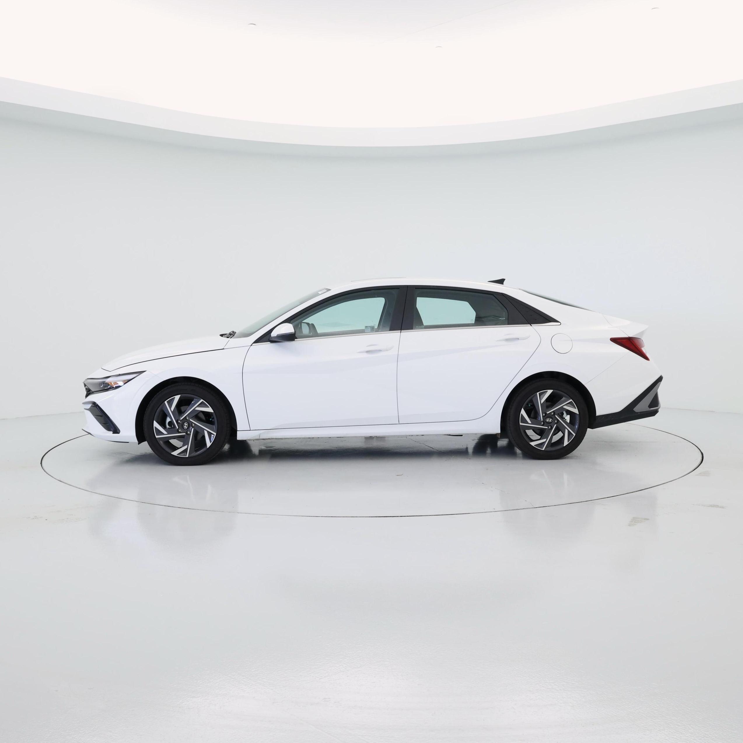 Thumbnail: 2025 Hyundai Elantra - 3