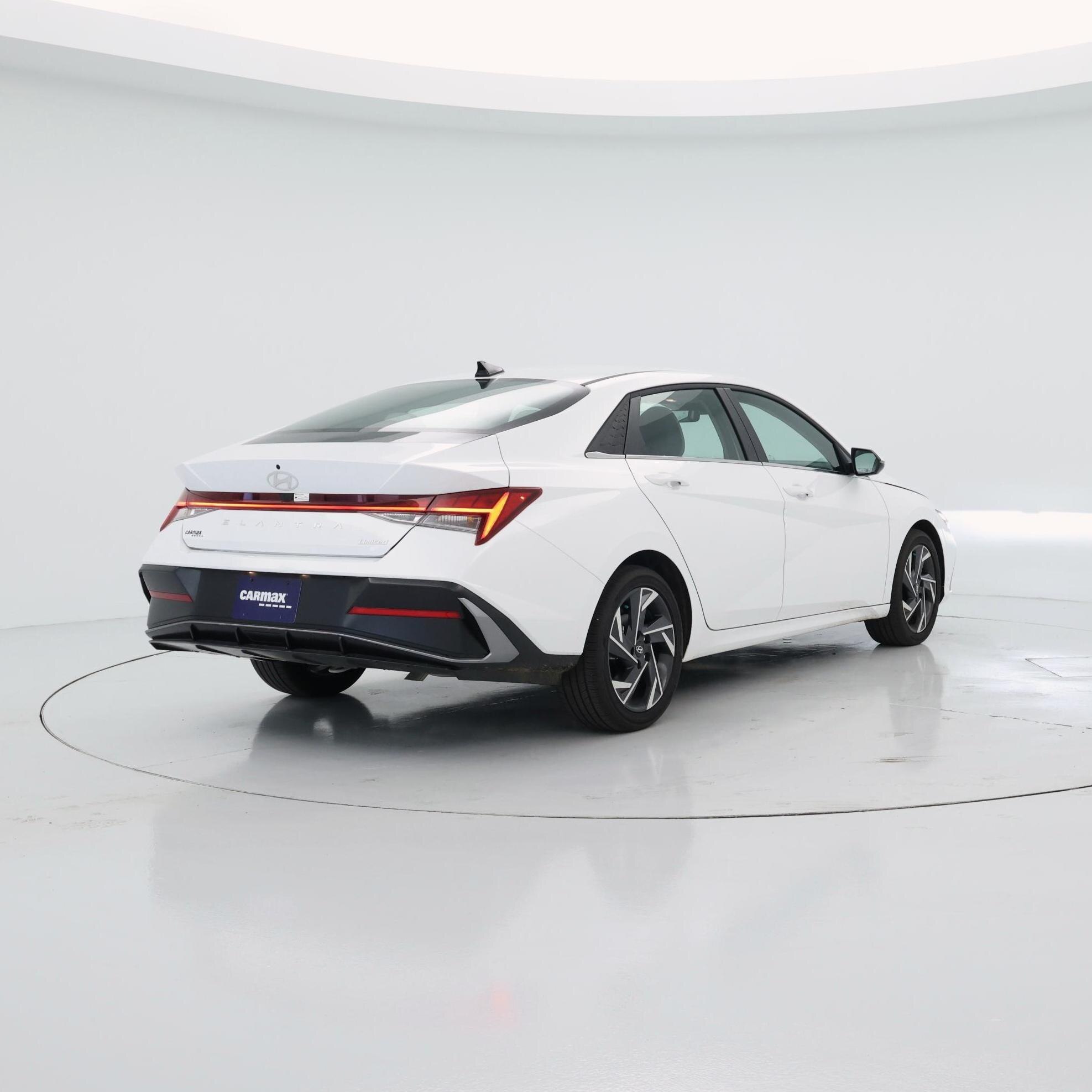 Thumbnail: 2025 Hyundai Elantra - 8