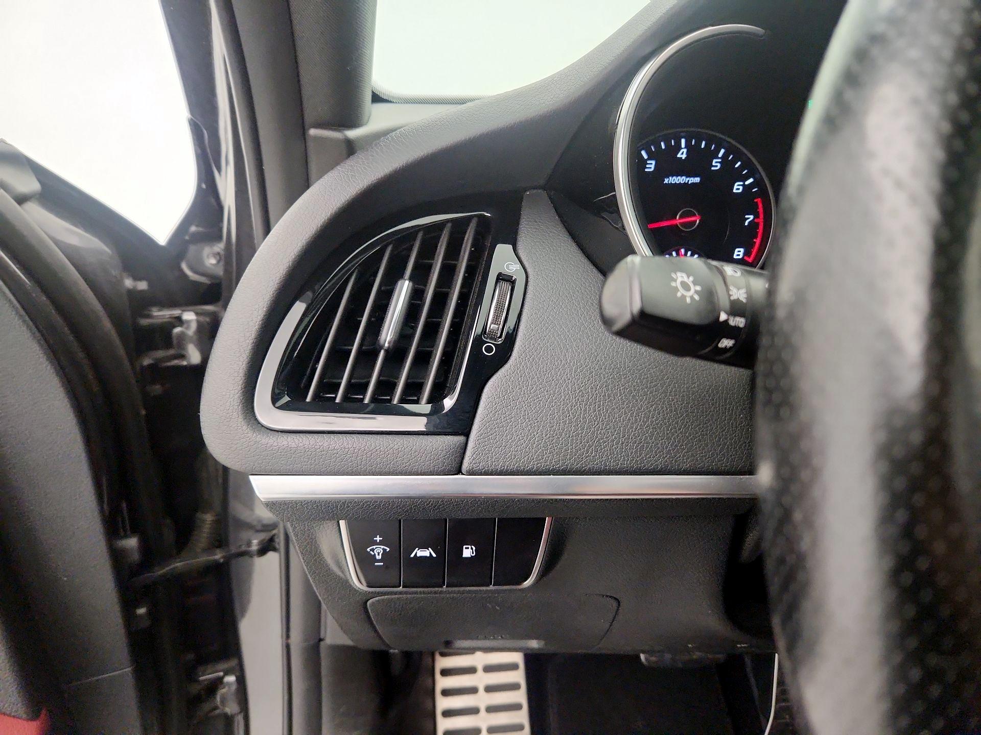 Thumbnail: 2023 Kia Stinger - 13