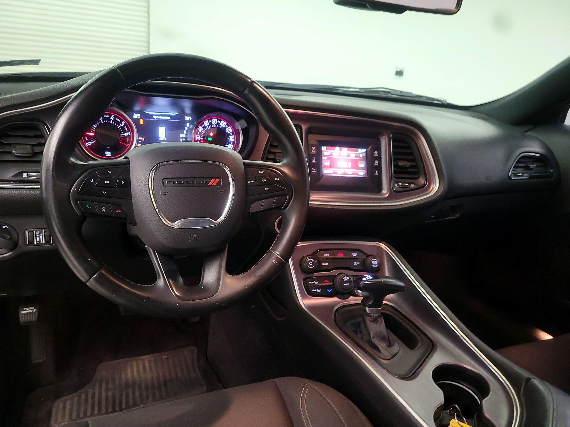 Thumbnail: 2017 Dodge Challenger - 9