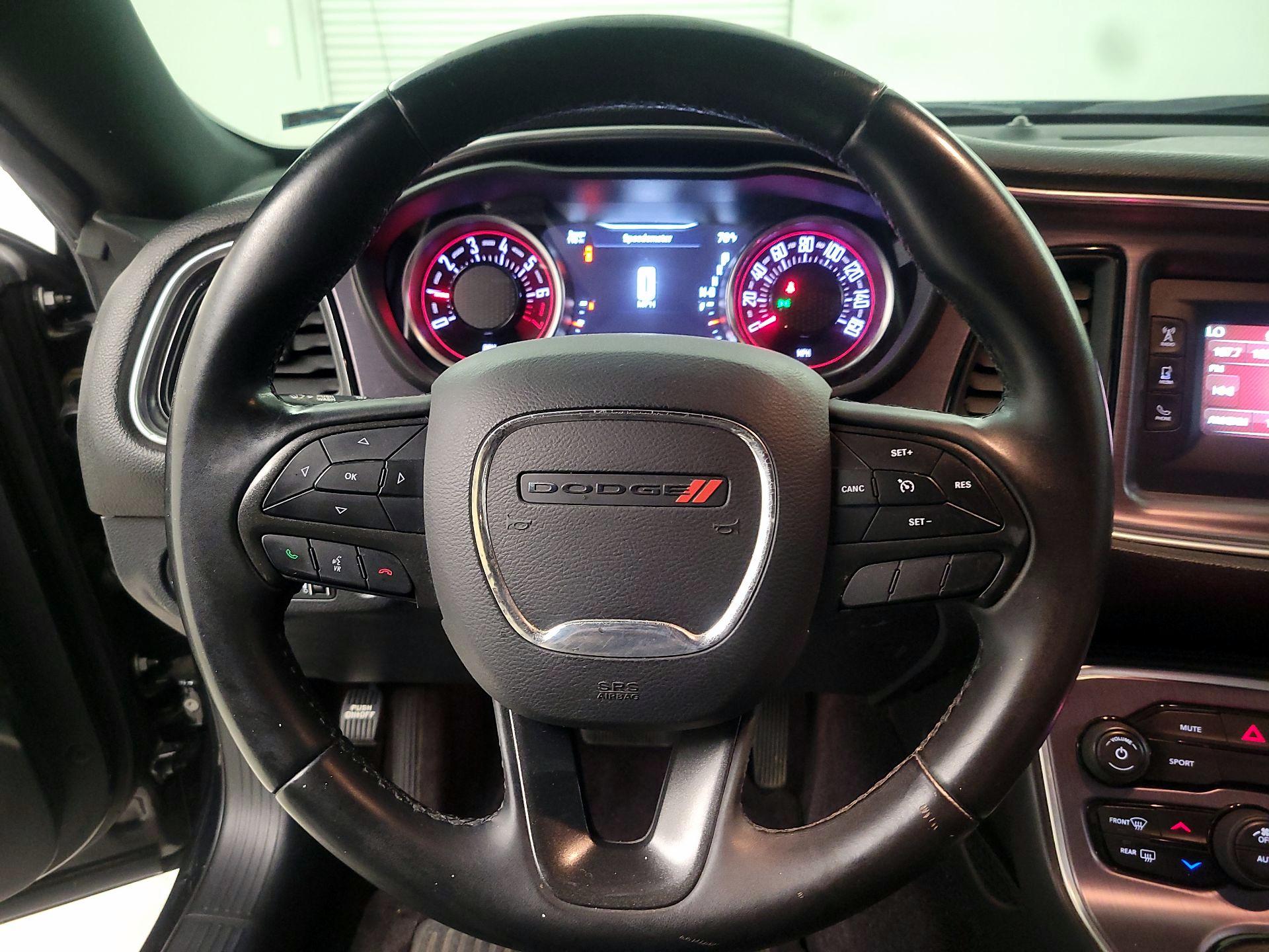 Thumbnail: 2017 Dodge Challenger - 10