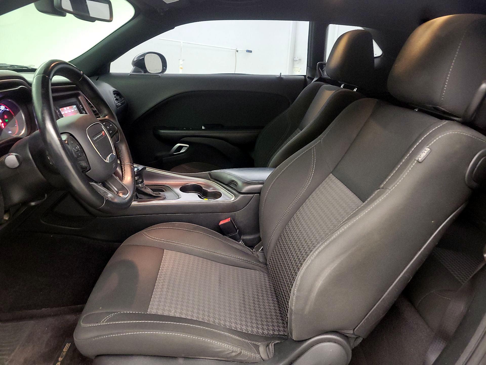 Thumbnail: 2017 Dodge Challenger - 11