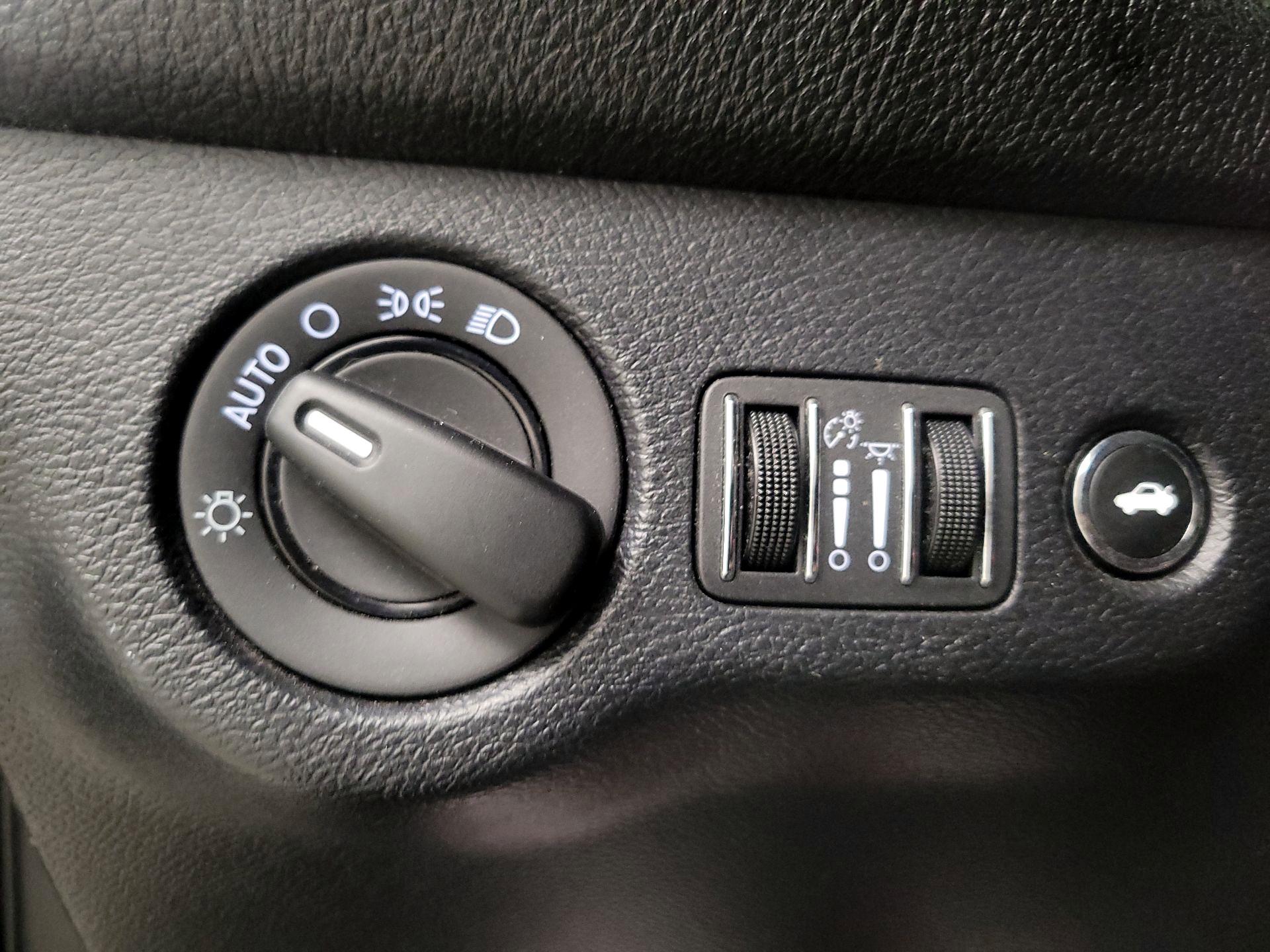 Thumbnail: 2017 Dodge Challenger - 13