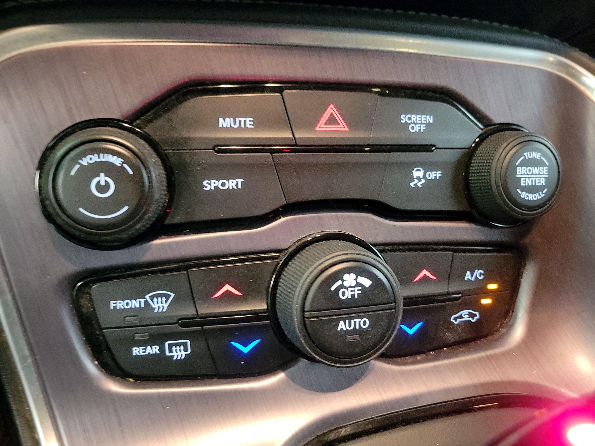 Thumbnail: 2017 Dodge Challenger - 15