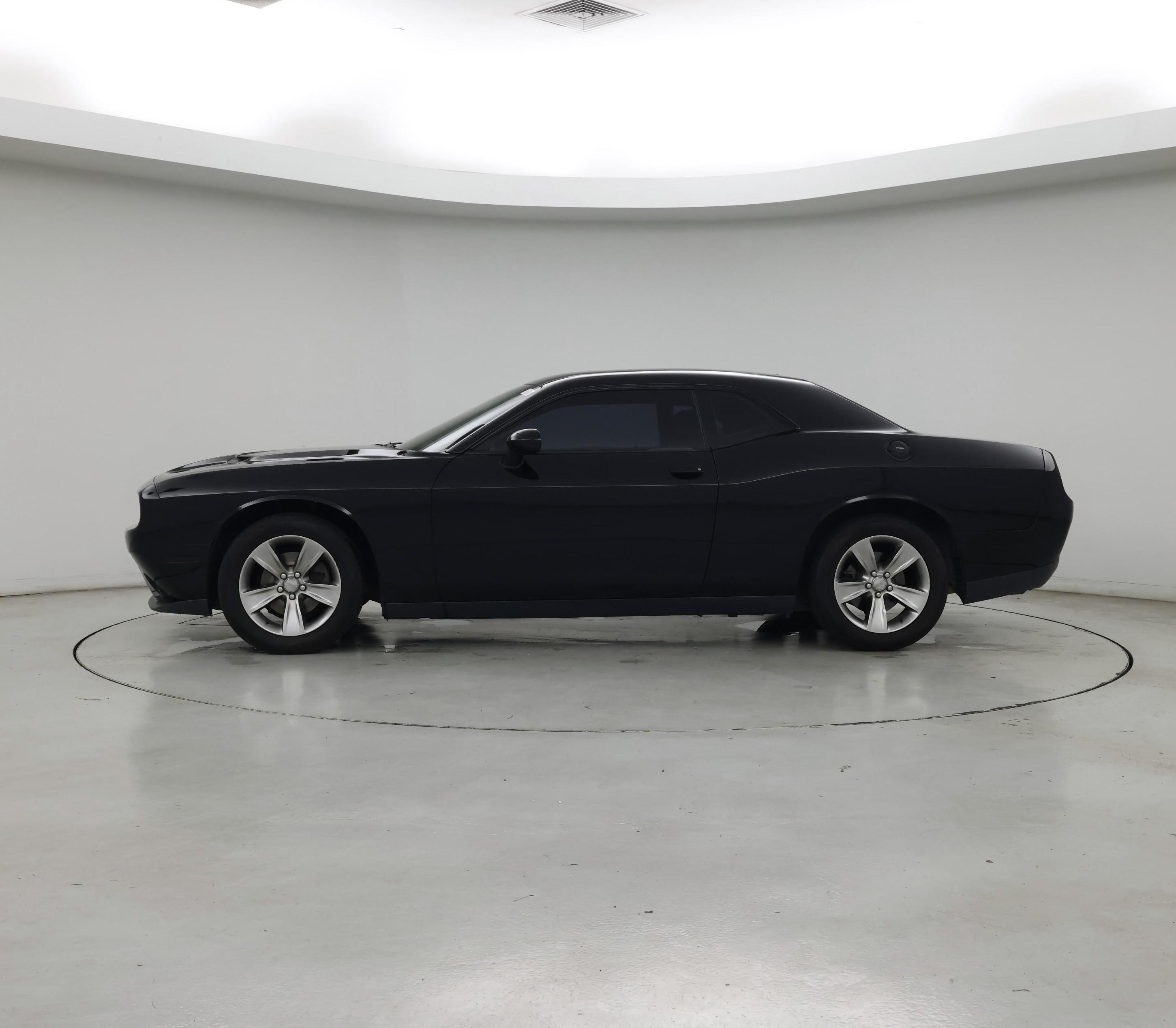 Thumbnail: 2017 Dodge Challenger - 3