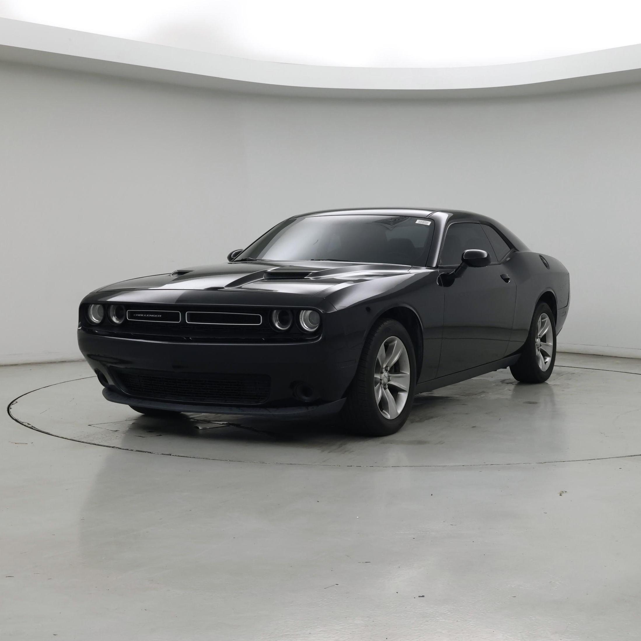 Thumbnail: 2017 Dodge Challenger - 4
