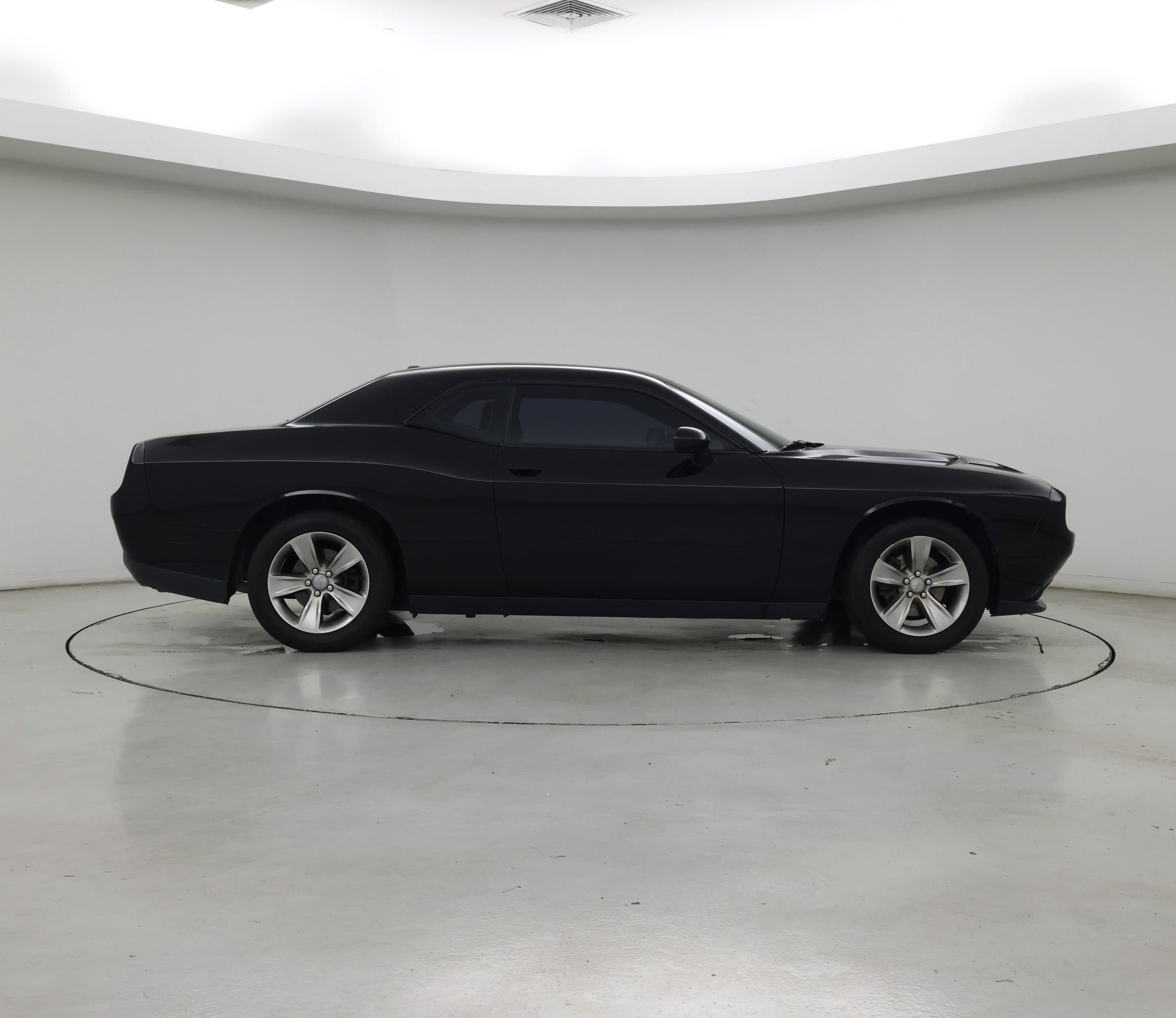 Thumbnail: 2017 Dodge Challenger - 7