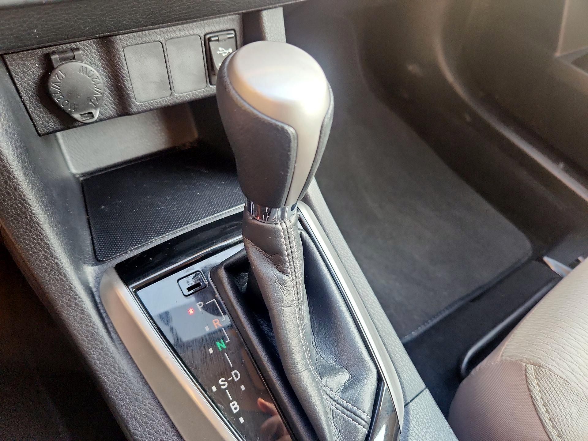 Thumbnail: 2016 Toyota Corolla - 17