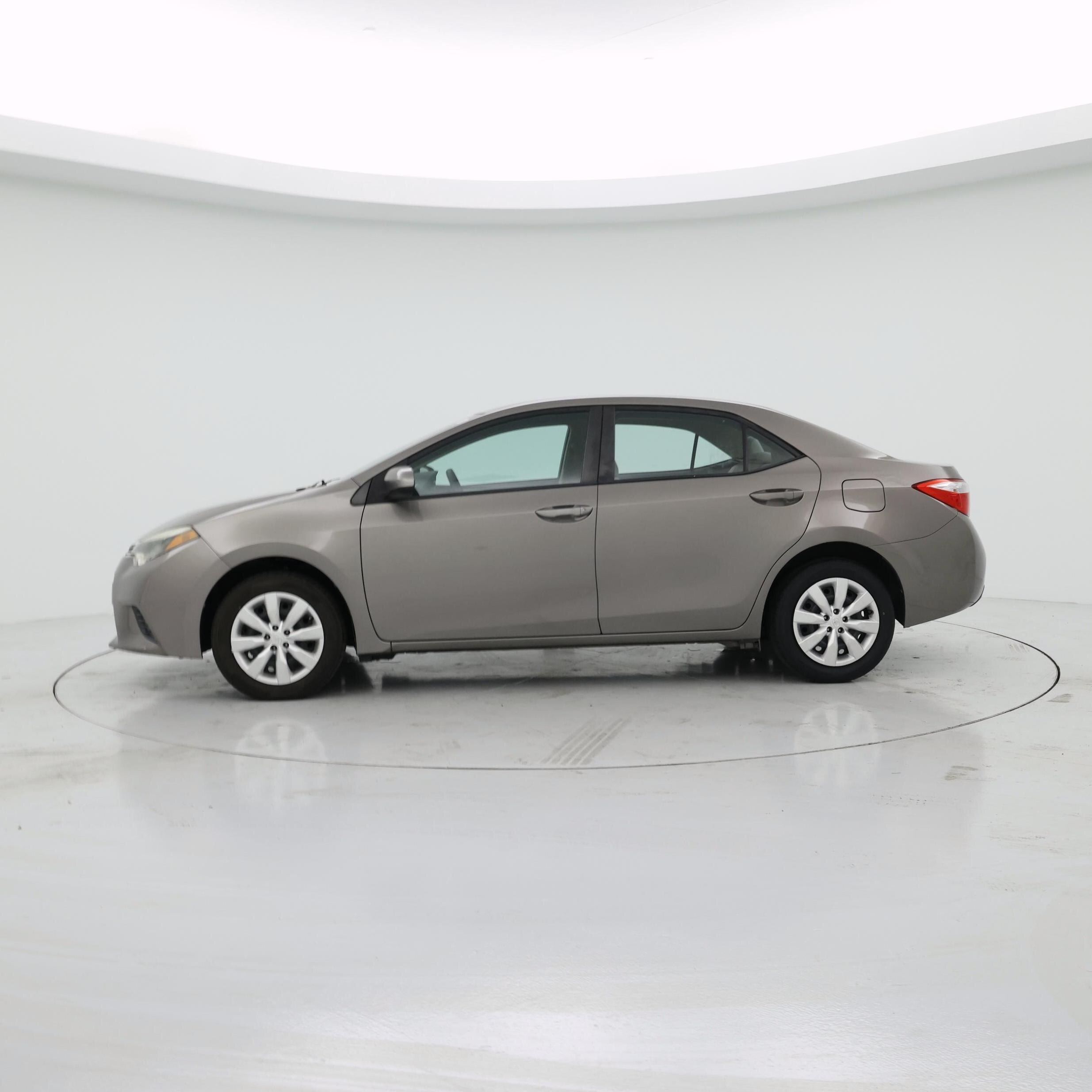 Thumbnail: 2016 Toyota Corolla - 3