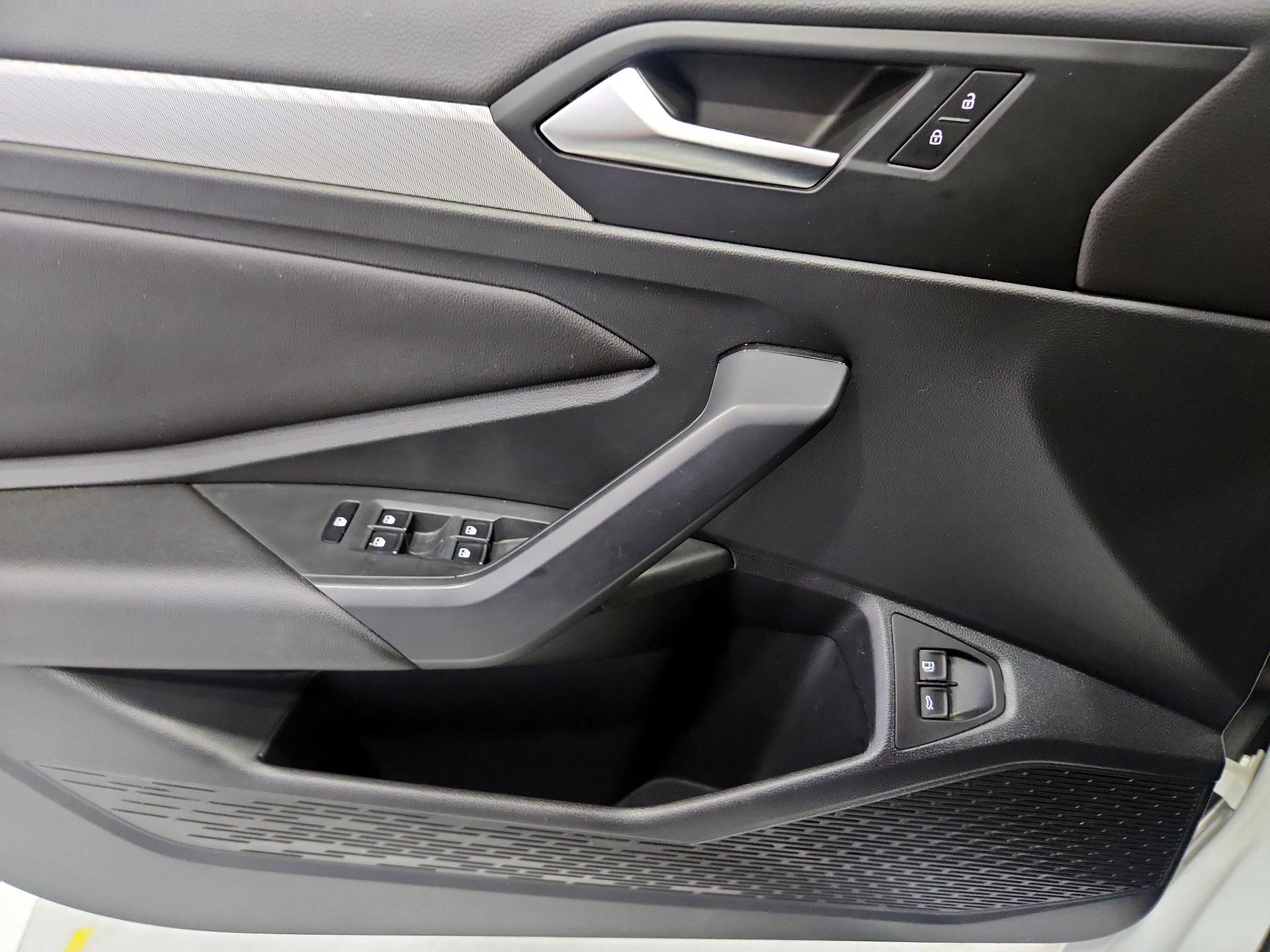 Thumbnail: 2021 Volkswagen Jetta - 12