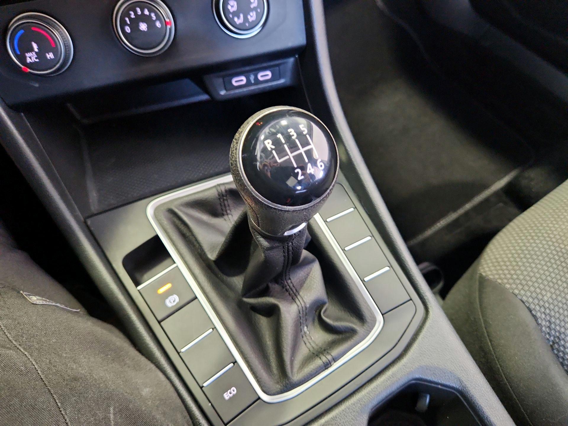 Thumbnail: 2021 Volkswagen Jetta - 17