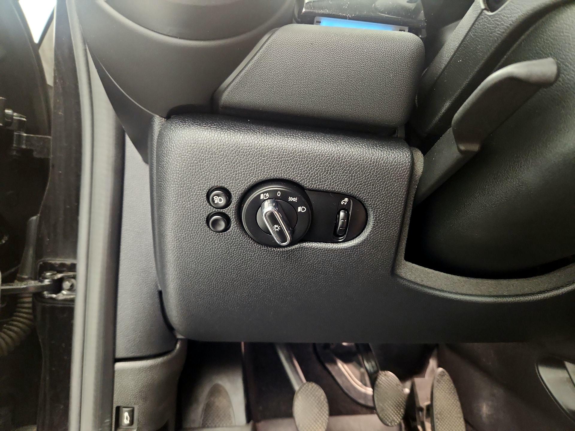 Thumbnail: 2022 MINI Cooper Hardtop - 11