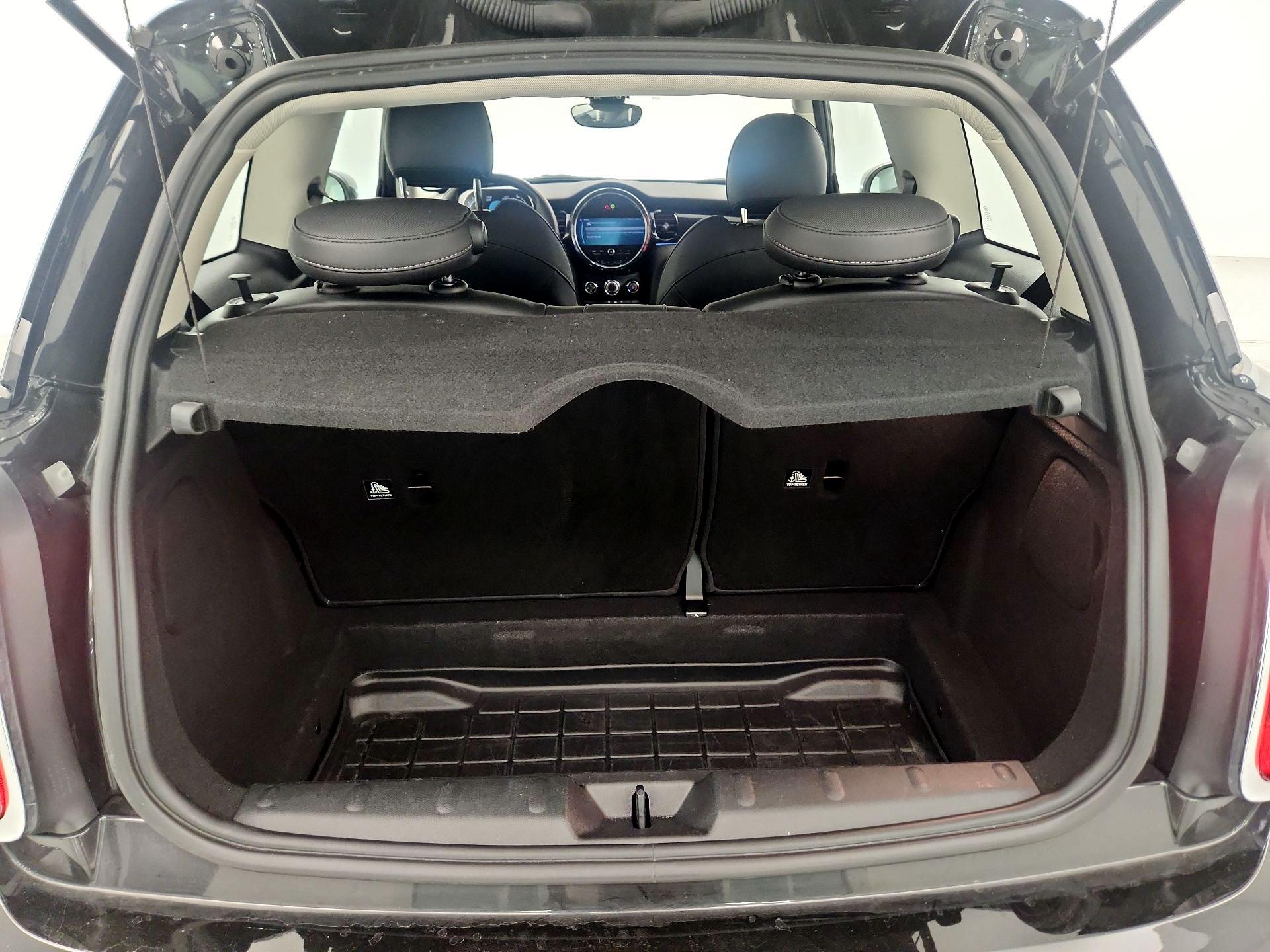 Thumbnail: 2022 MINI Cooper Hardtop - 17