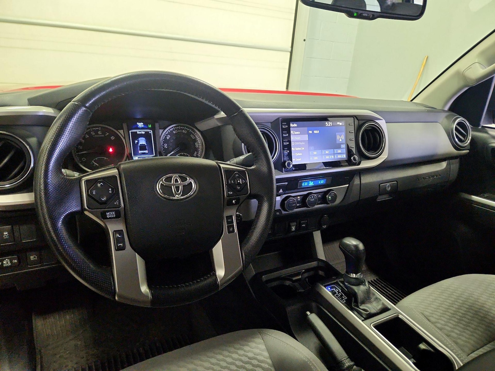 2022 Toyota Tacoma SR5 - Photo 10